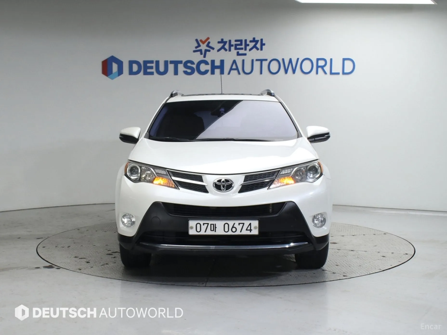 Toyota RAV4 превью 3