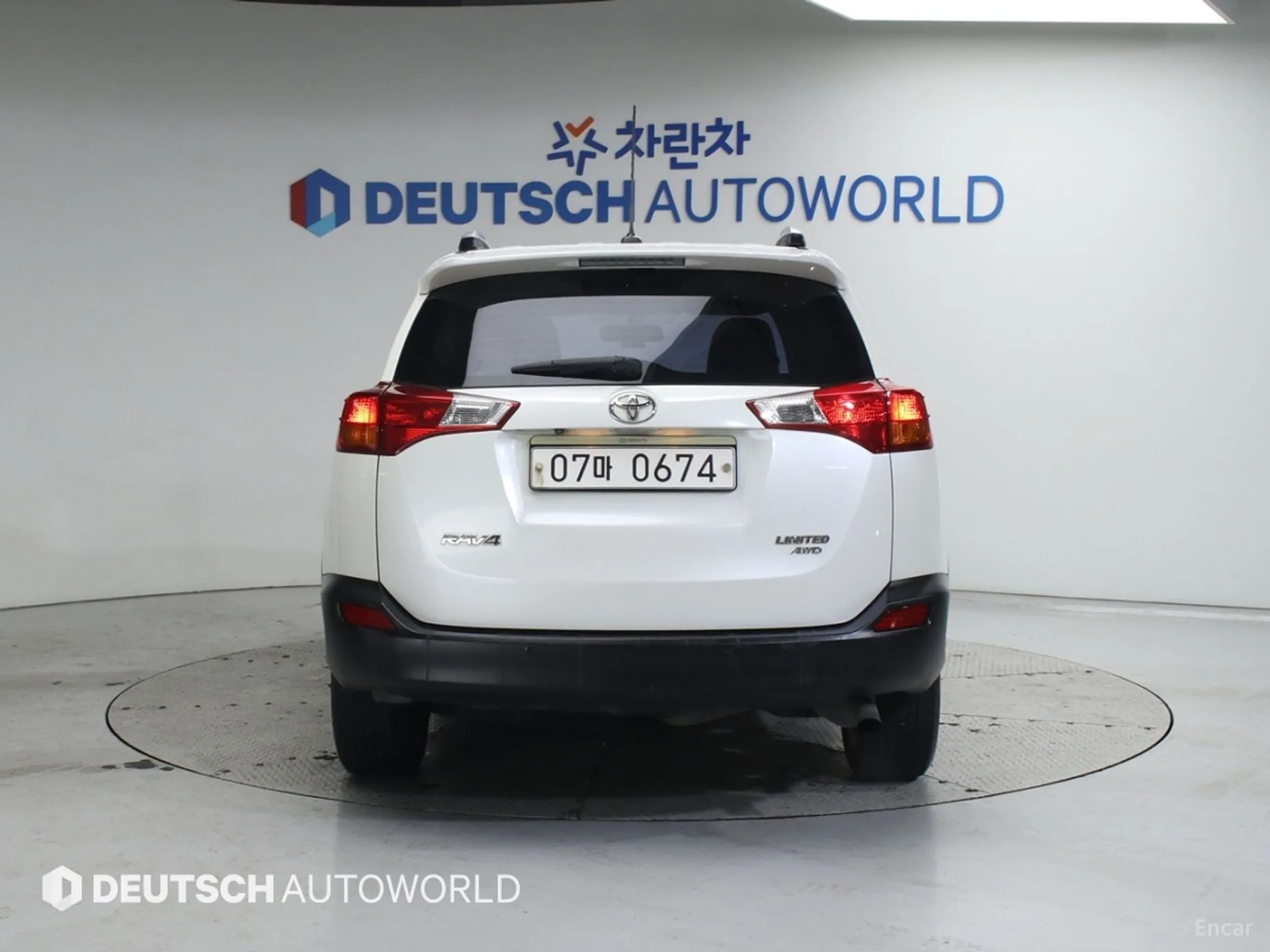 Toyota RAV4 превью 4