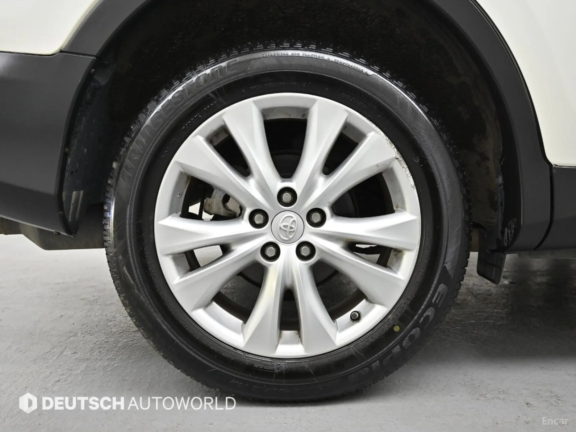 Toyota RAV4 превью 5