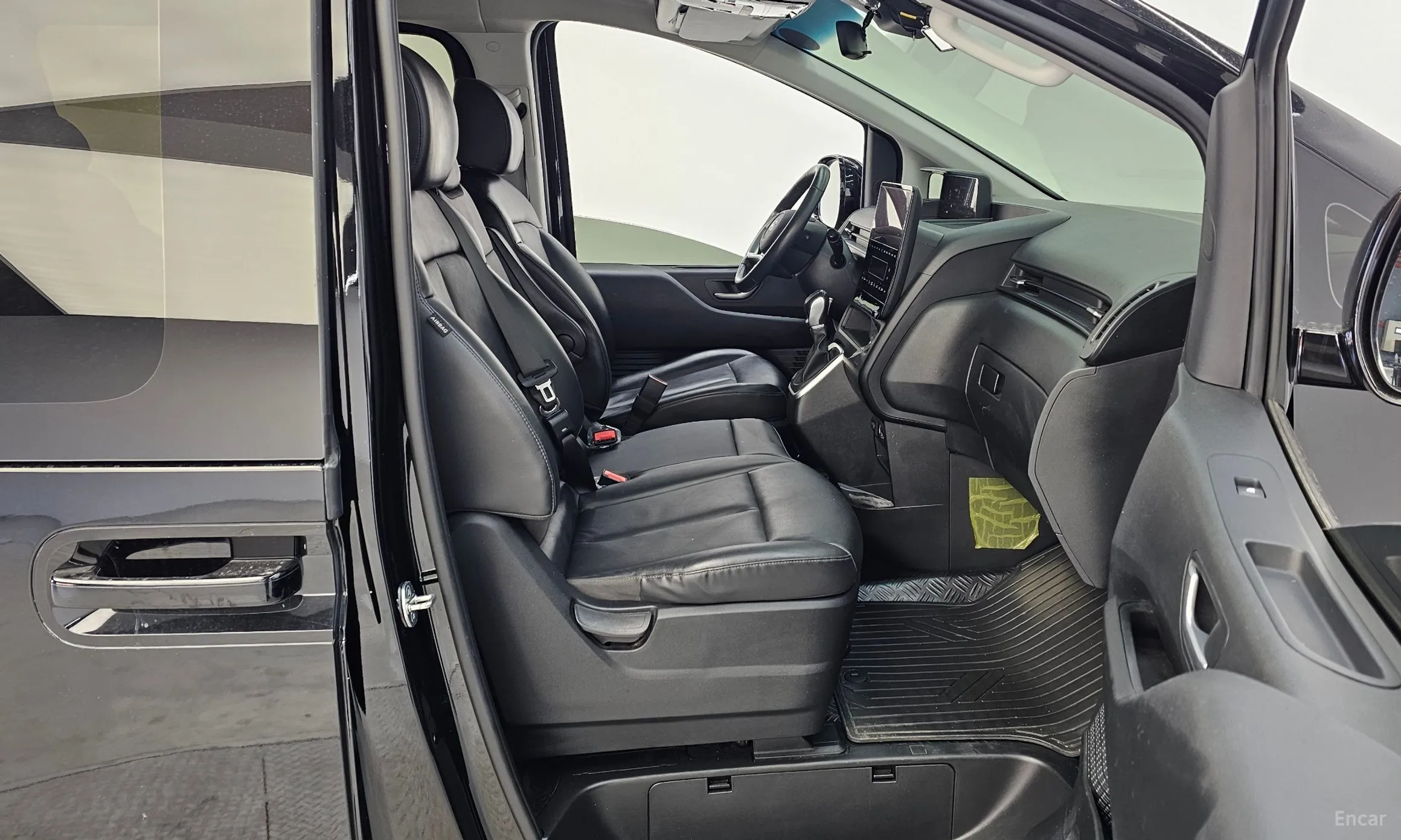 Hyundai Staria превью 11