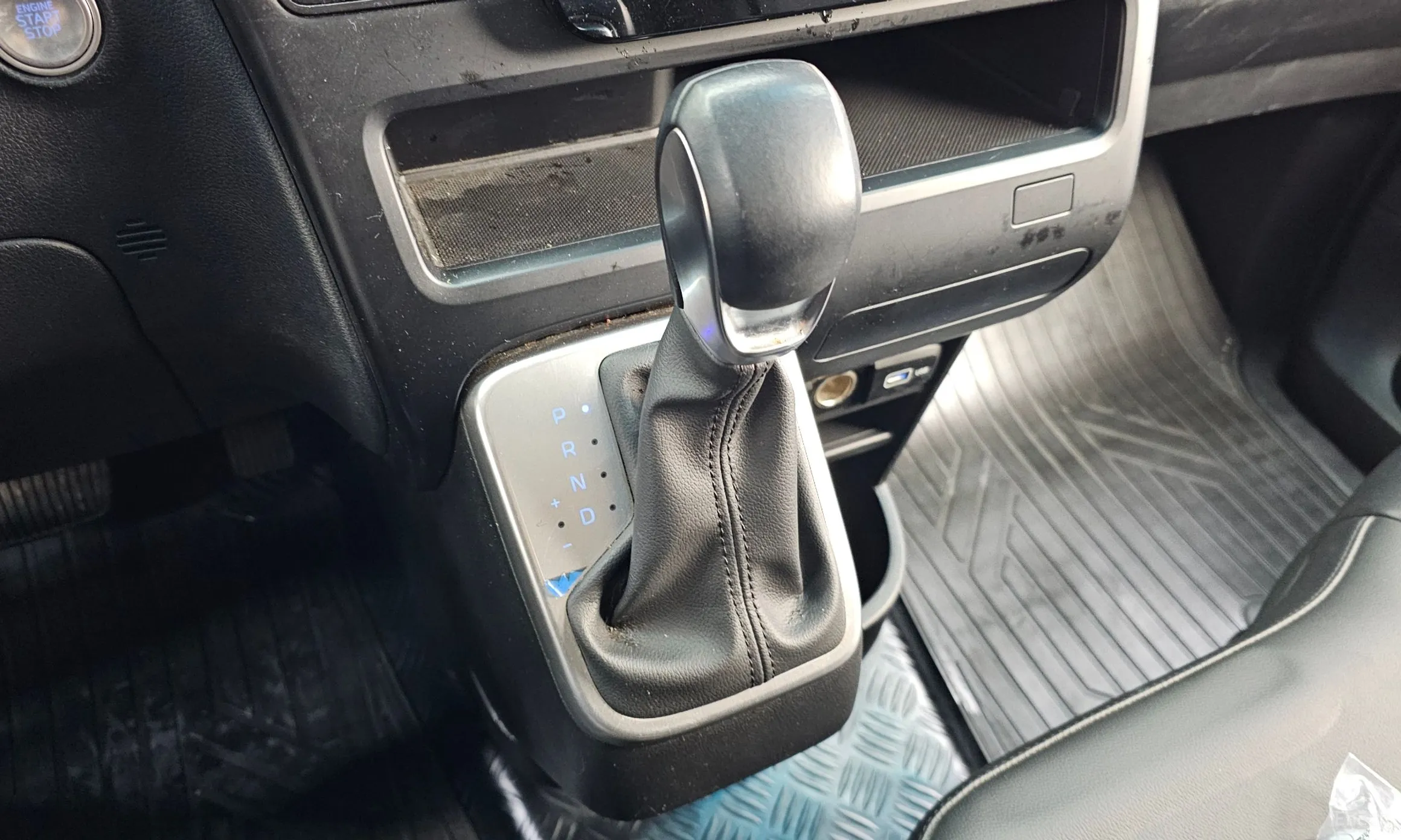 Hyundai Staria превью 9