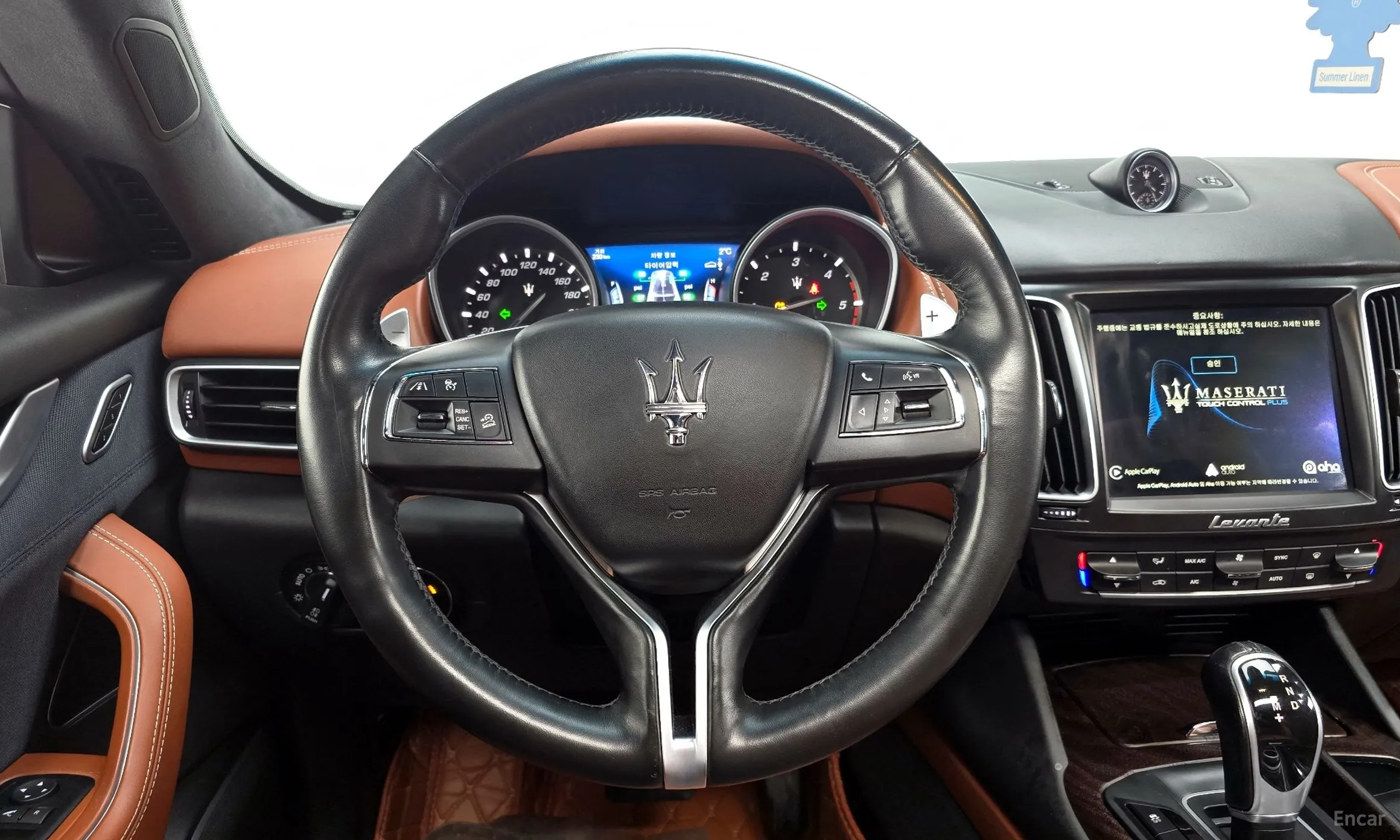 Maserati Levante превью 13