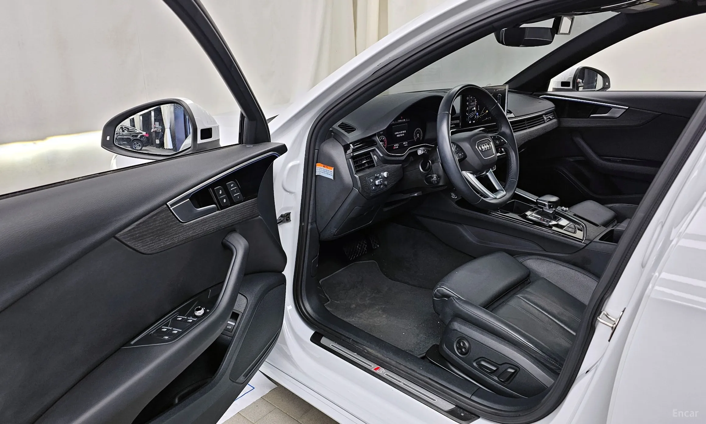 Audi A4 (B9) превью 10