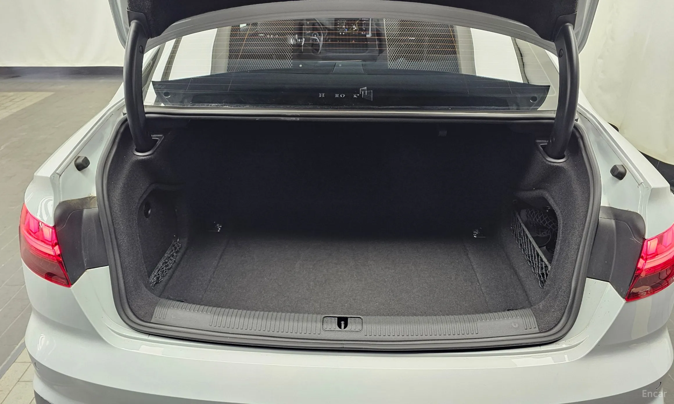 Audi A4 (B9) превью 20