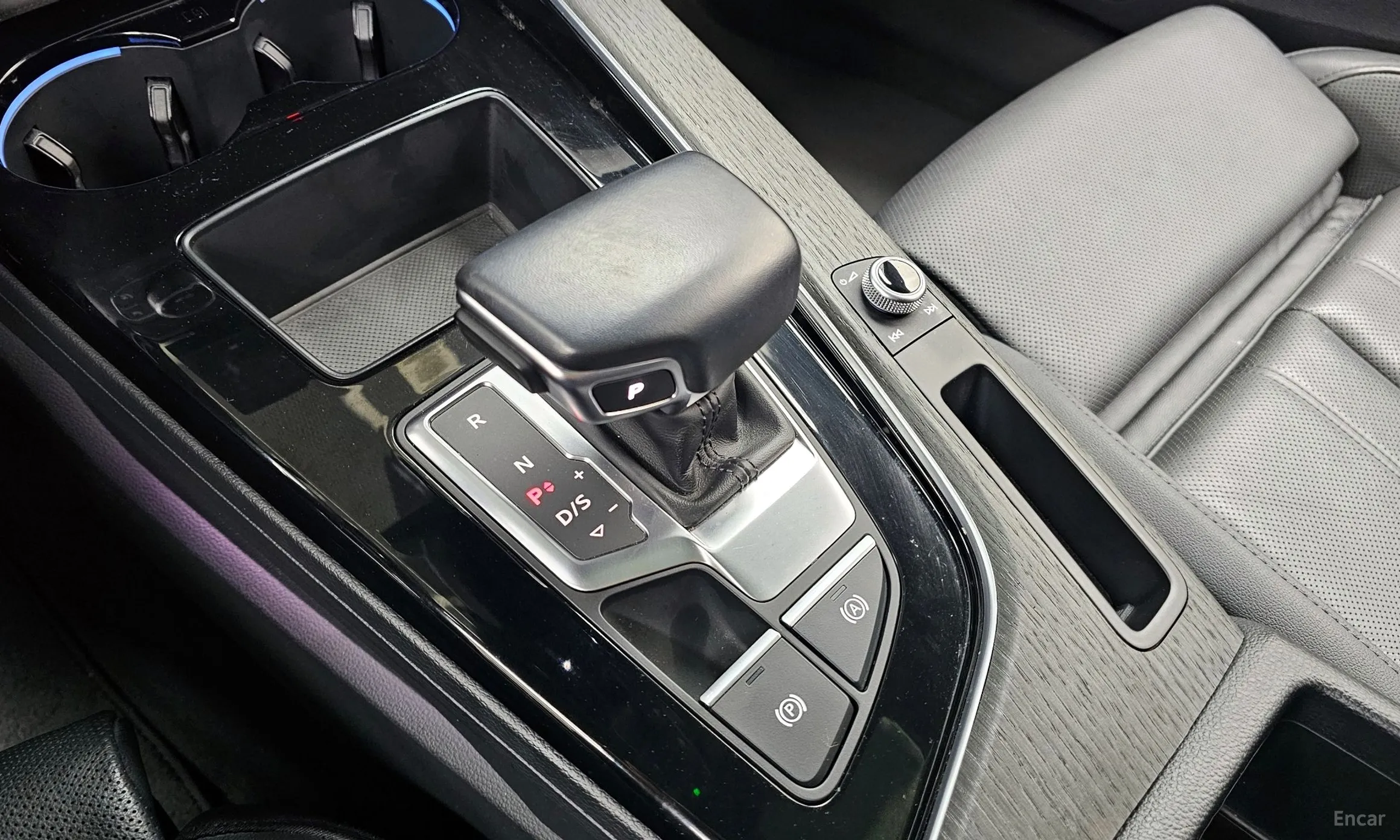 Audi A4 (B9) превью 9