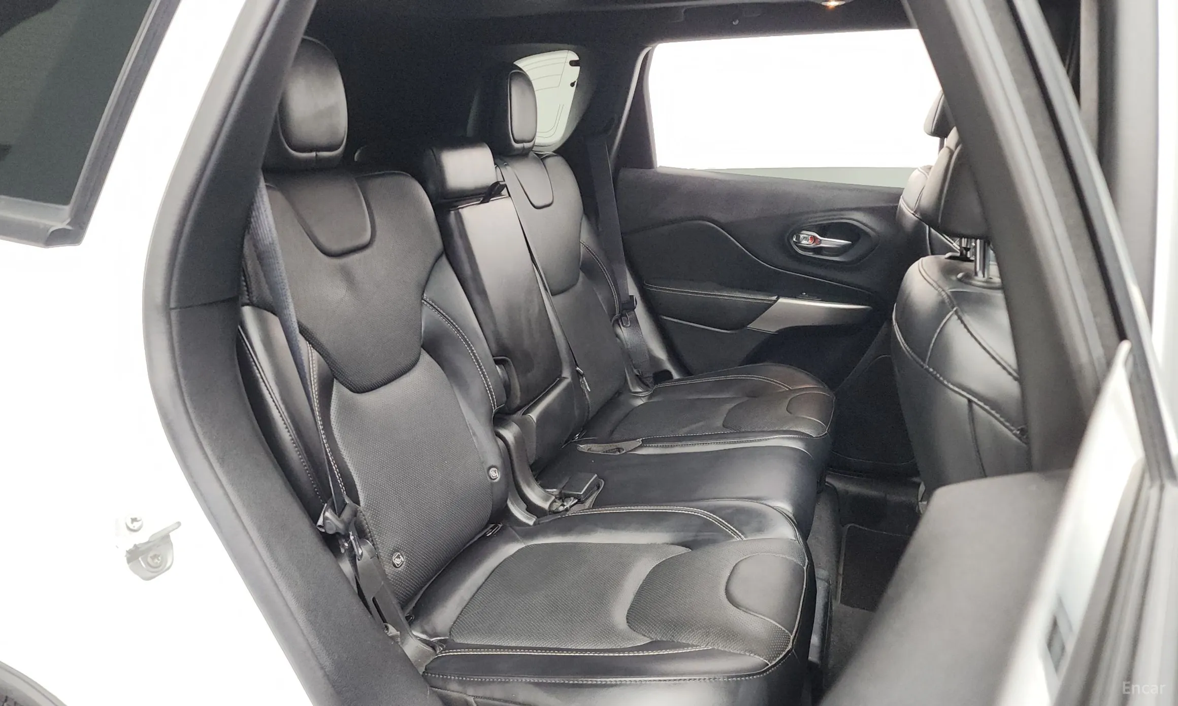 Jeep Cherokee (KL) превью 12