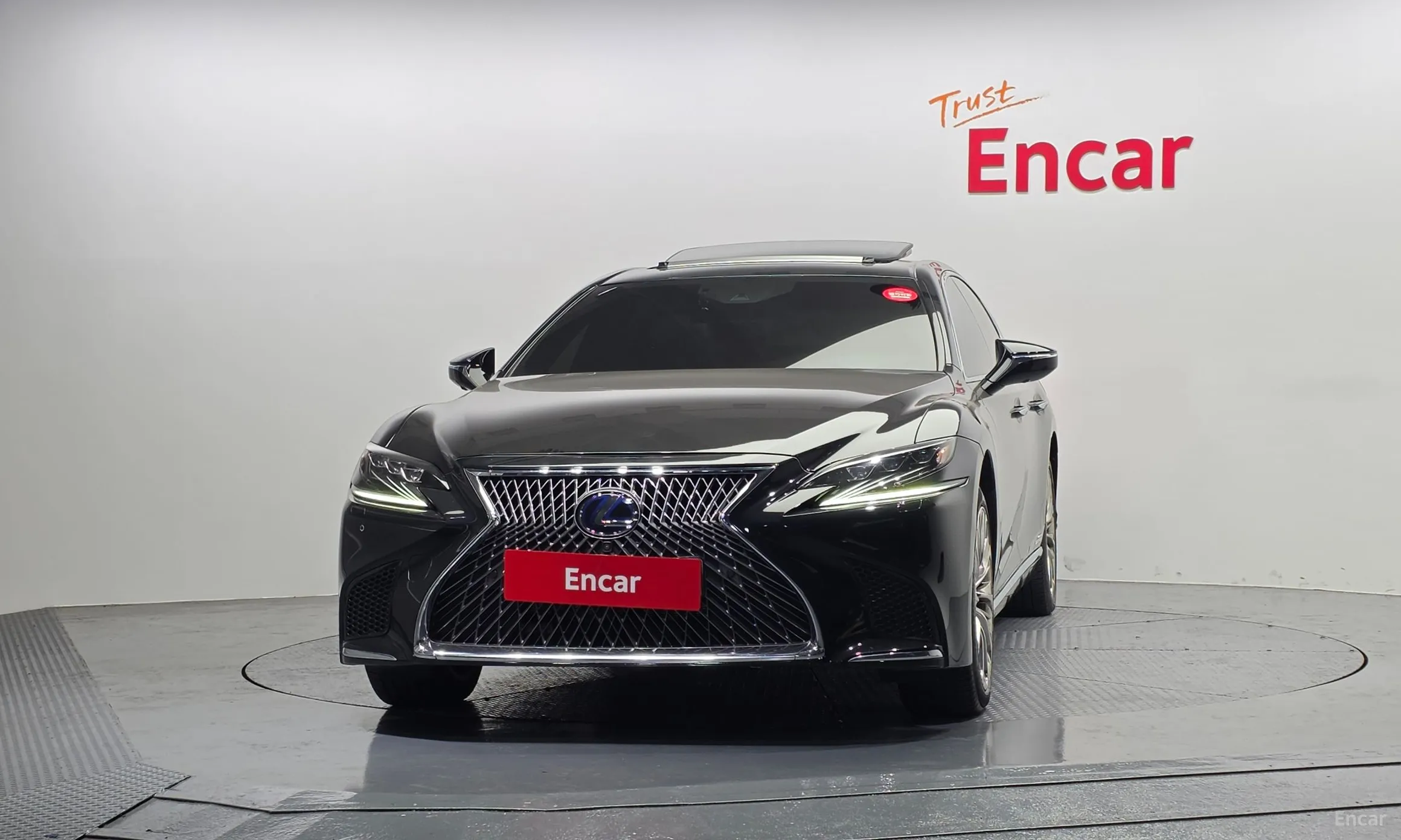 Lexus LS500h Gen 5 превью 3