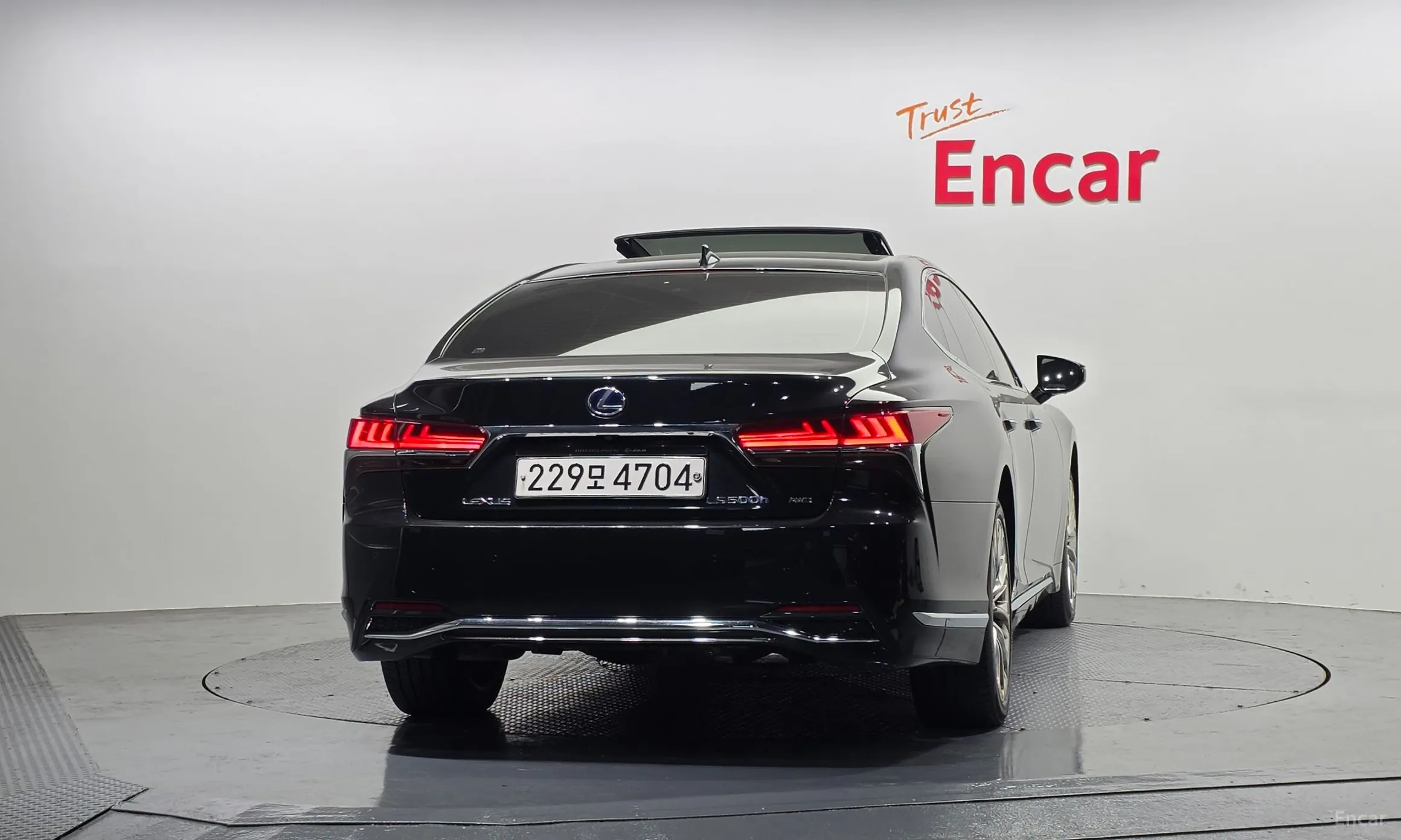 Lexus LS500h Gen 5 превью 4