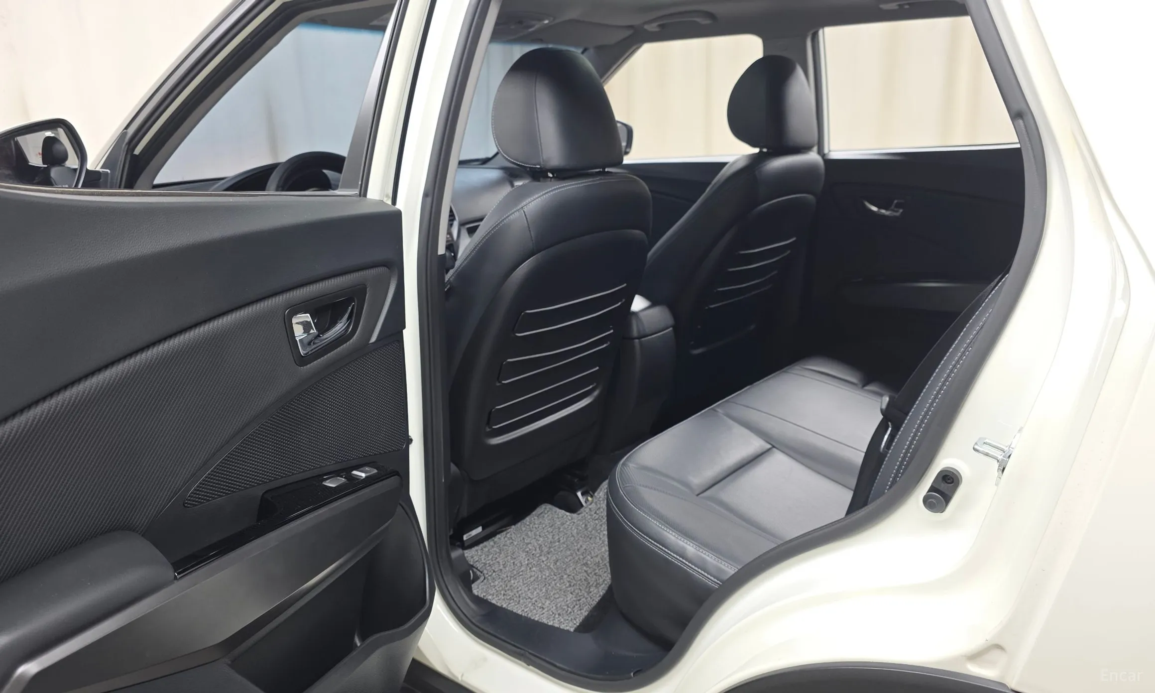 KG Mobility (SsangYong) Tivoli, Lazio превью 17