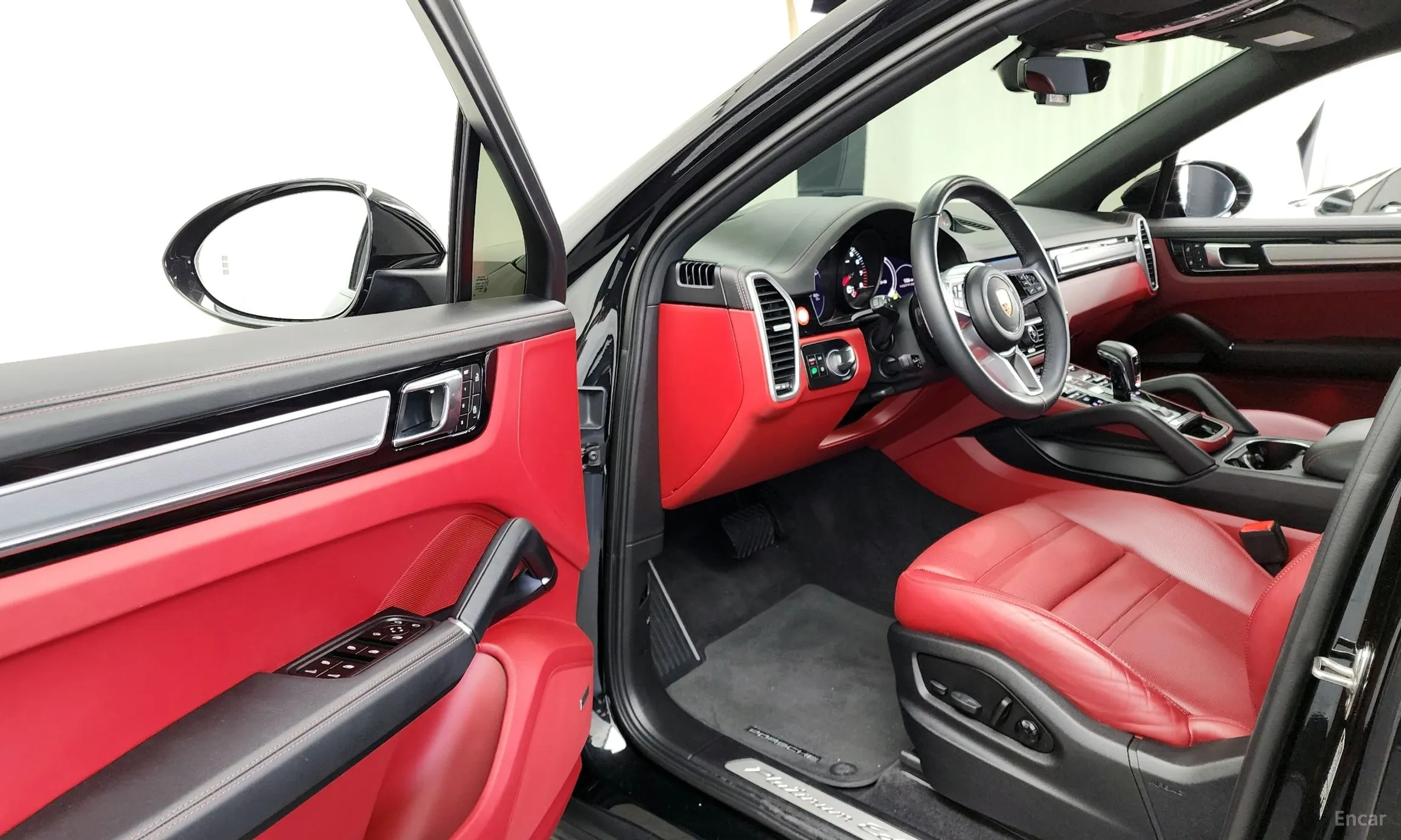 Porsche Cayenne (PO536) превью 10