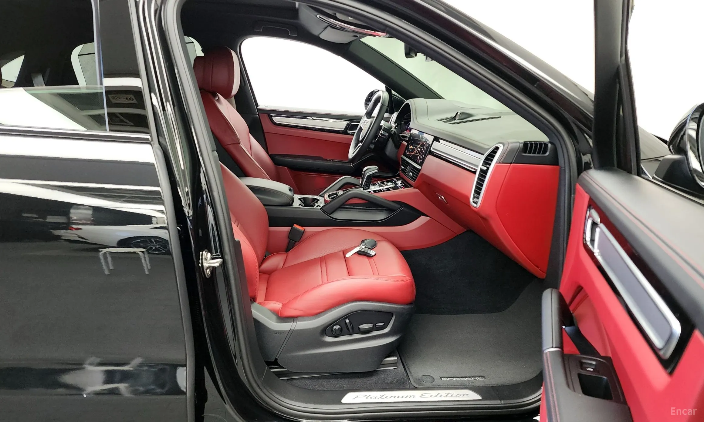 Porsche Cayenne (PO536) превью 11