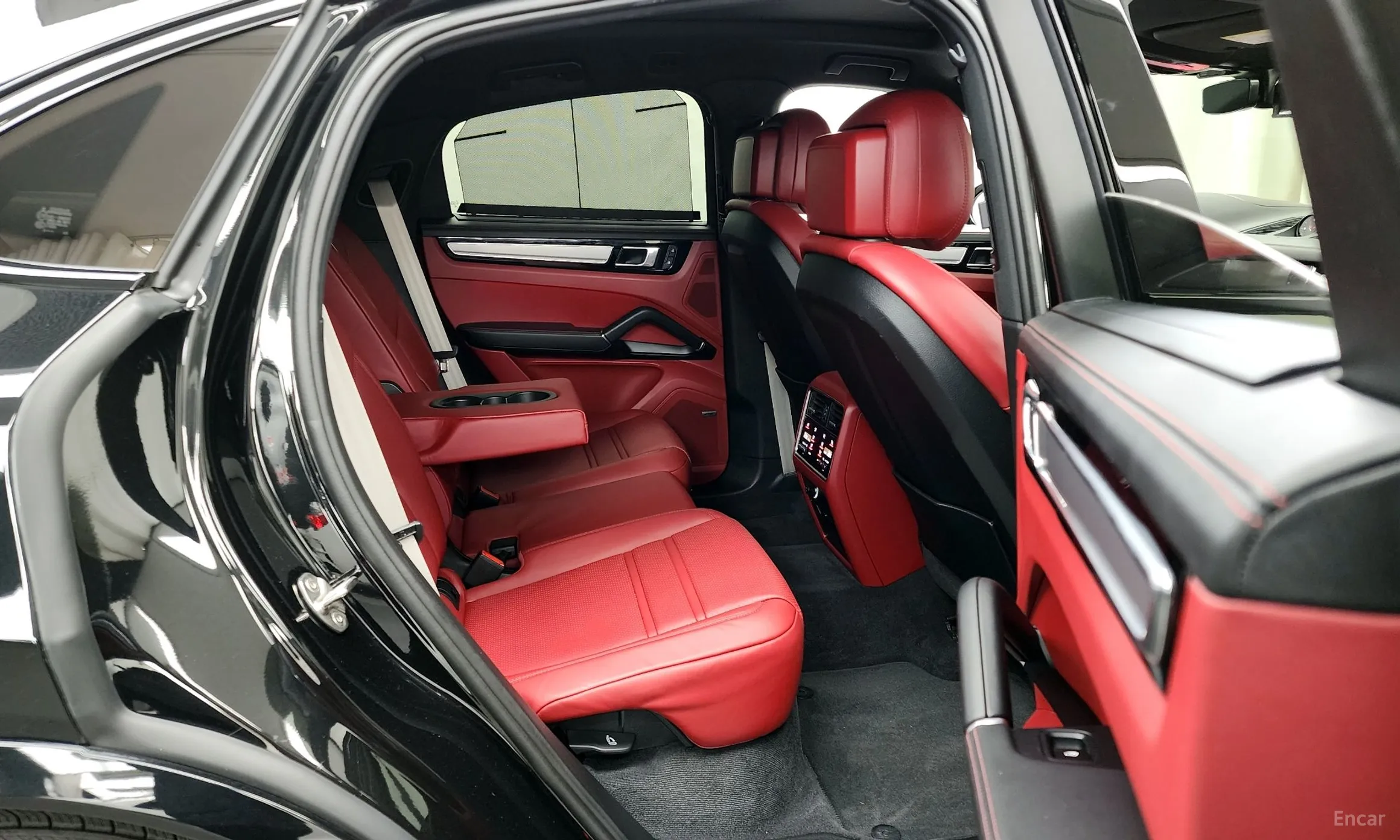 Porsche Cayenne (PO536) превью 12