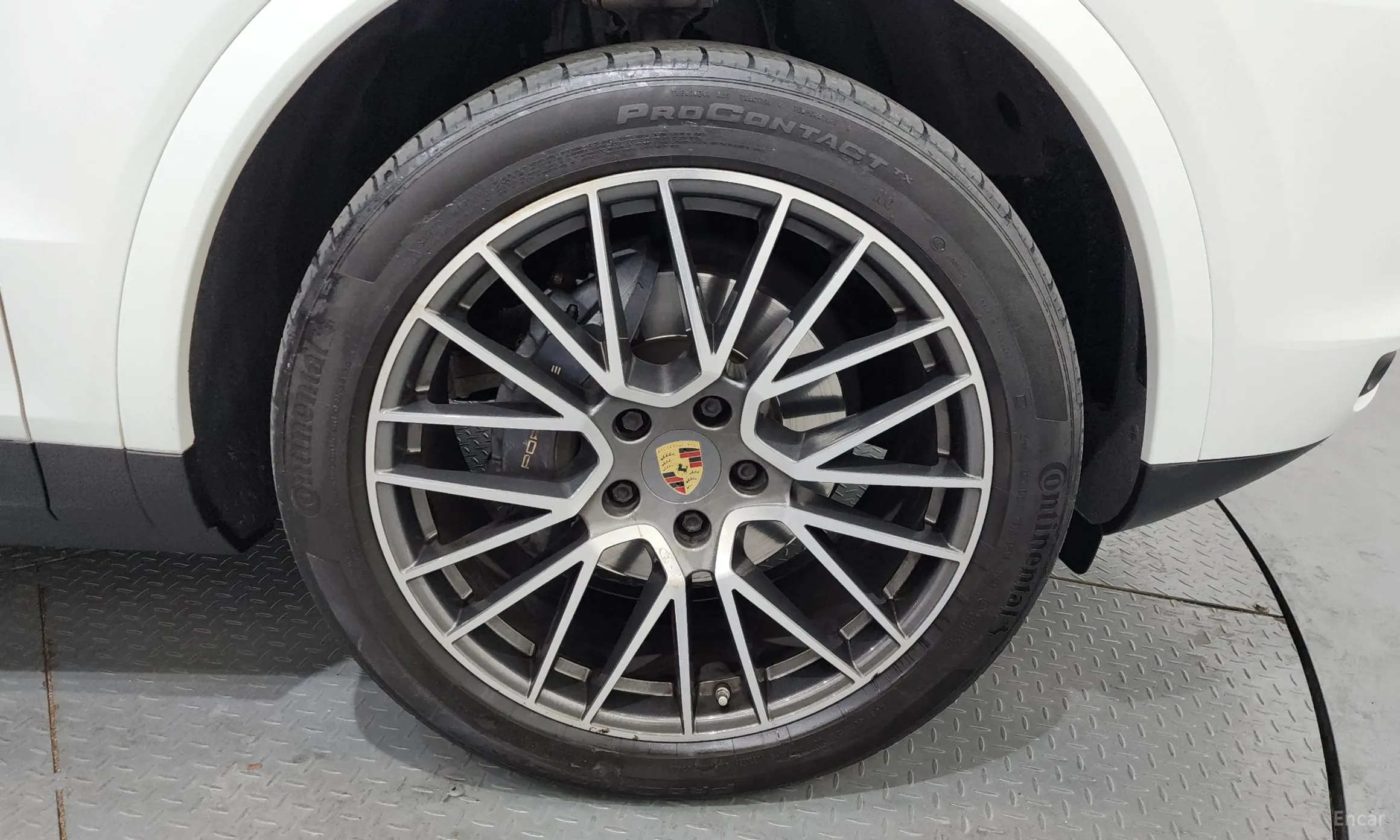 Porsche Cayenne (PO536) превью 5