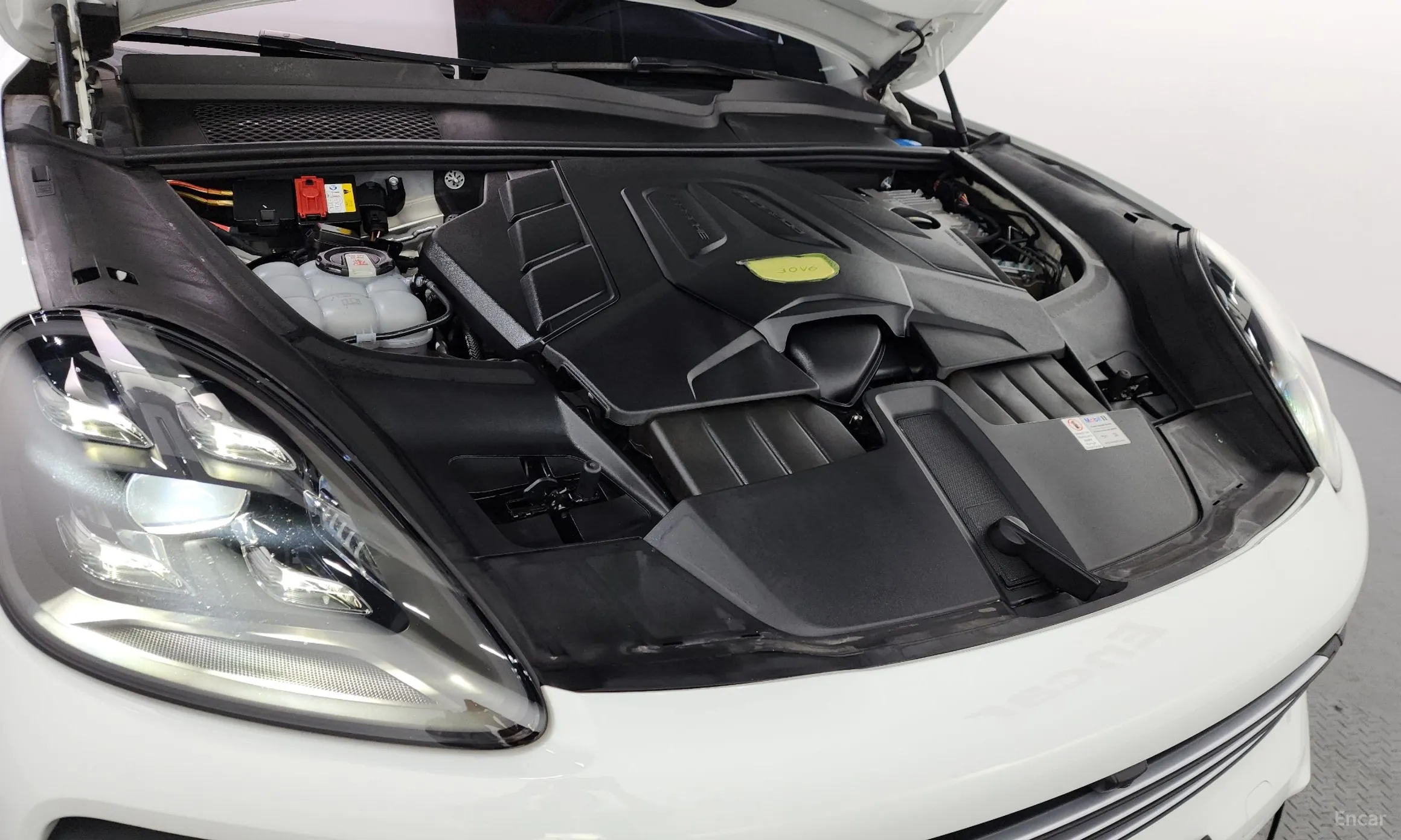 Porsche Cayenne (PO536) превью 6