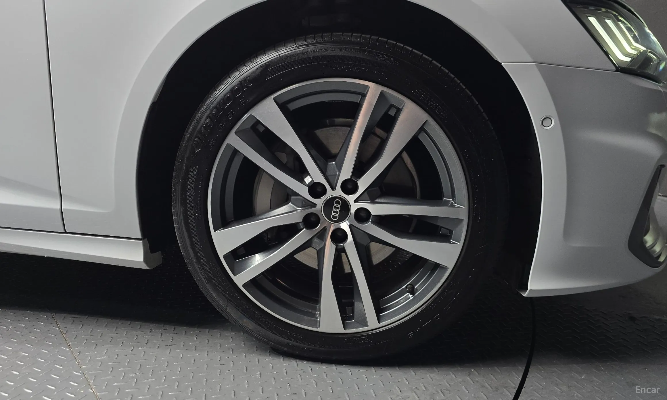 Audi A6 (C8) превью 5