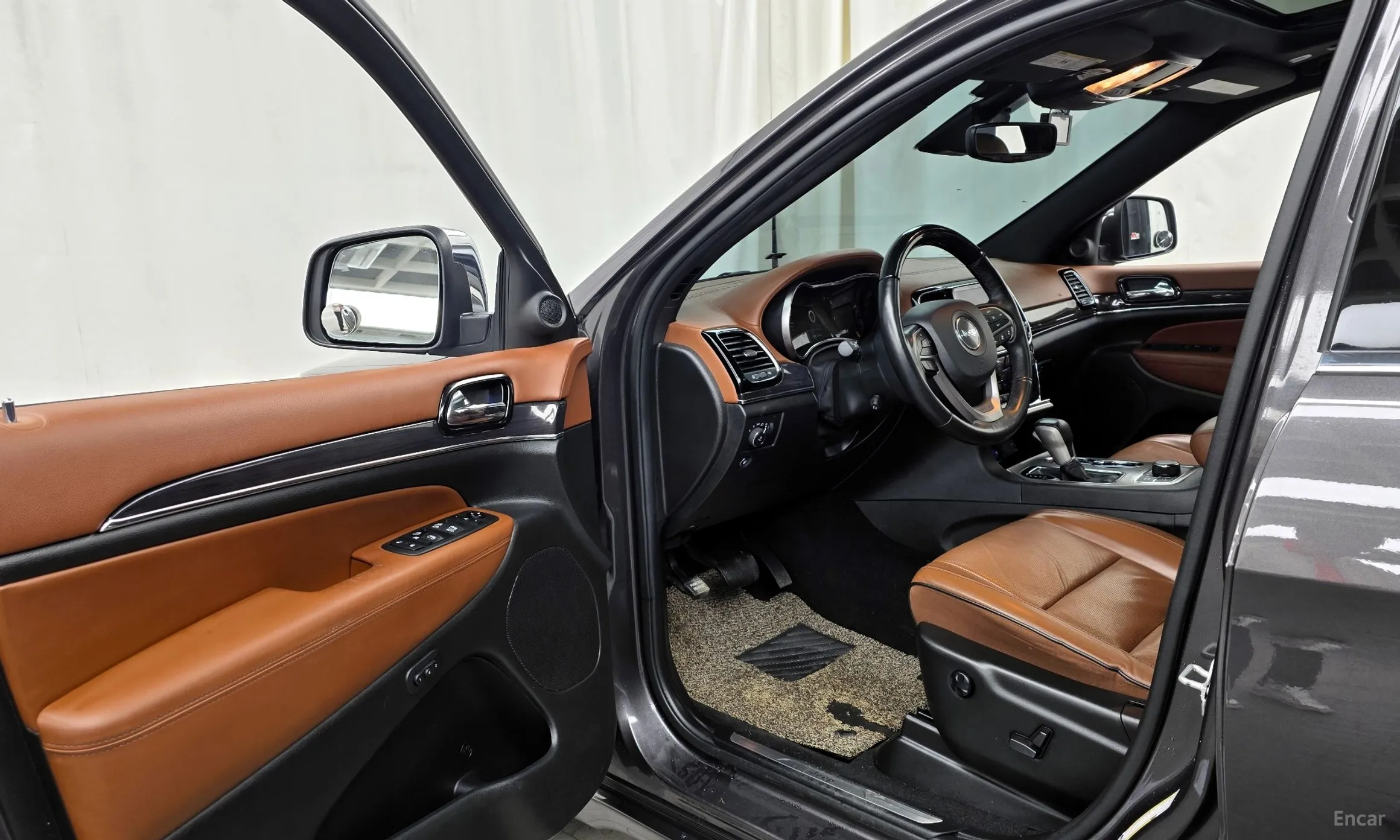 Jeep Grand Cherokee превью 10