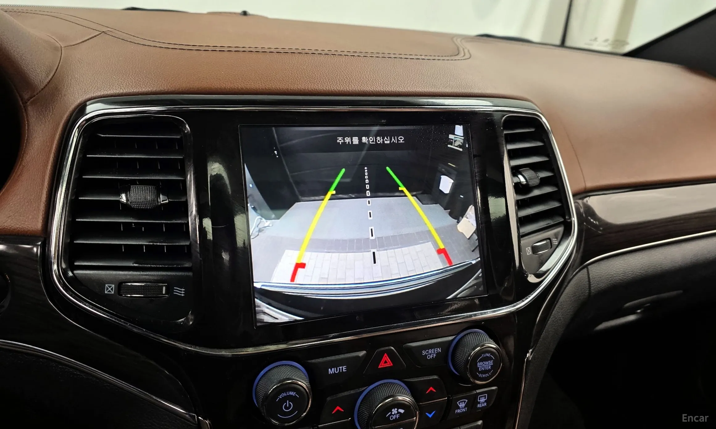 Jeep Grand Cherokee превью 15