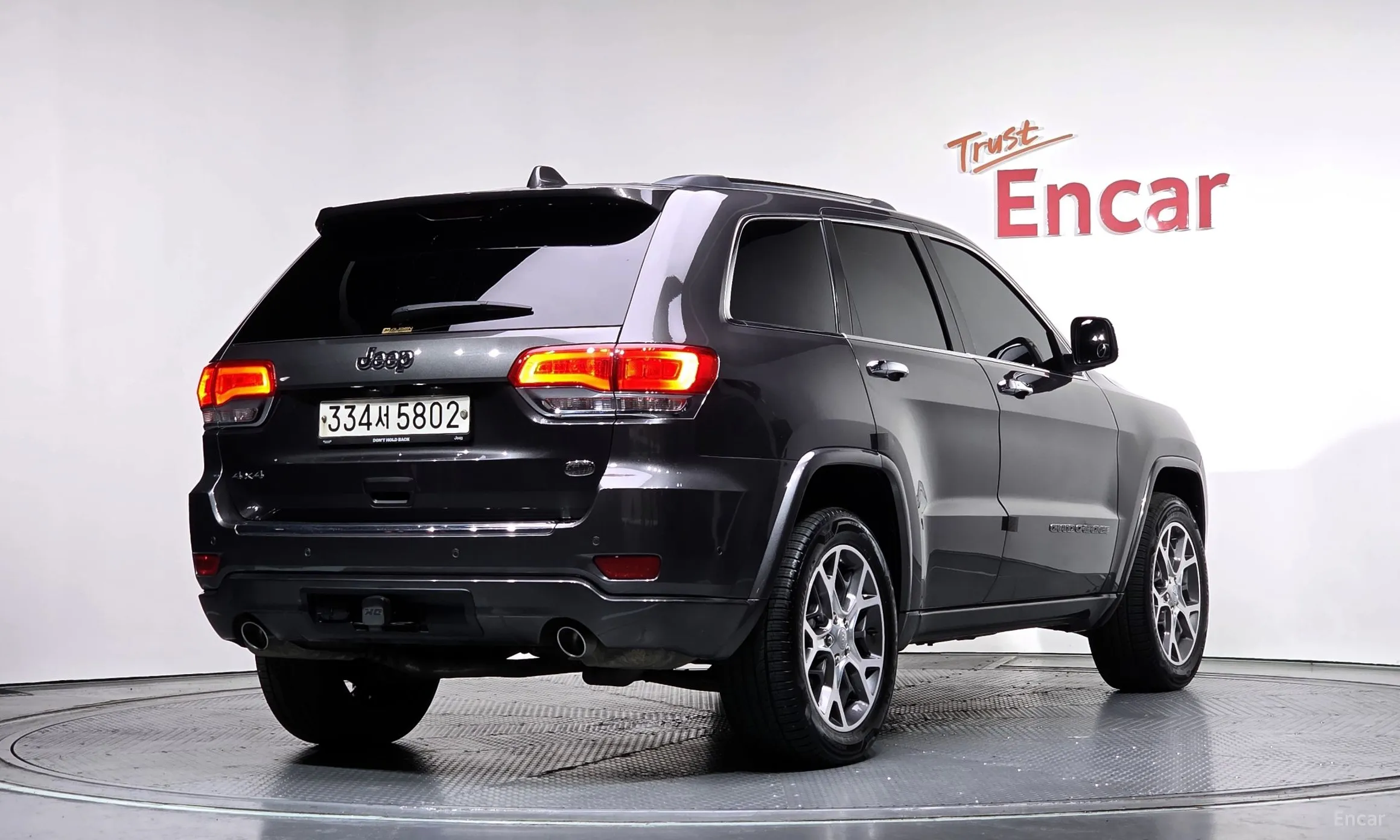 Jeep Grand Cherokee превью 2
