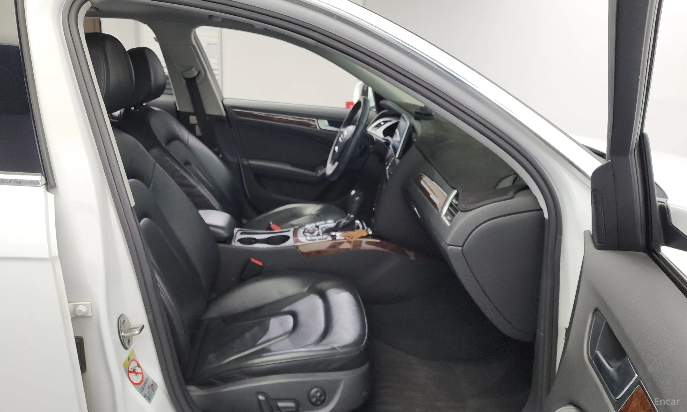 Audi New A4 превью 12