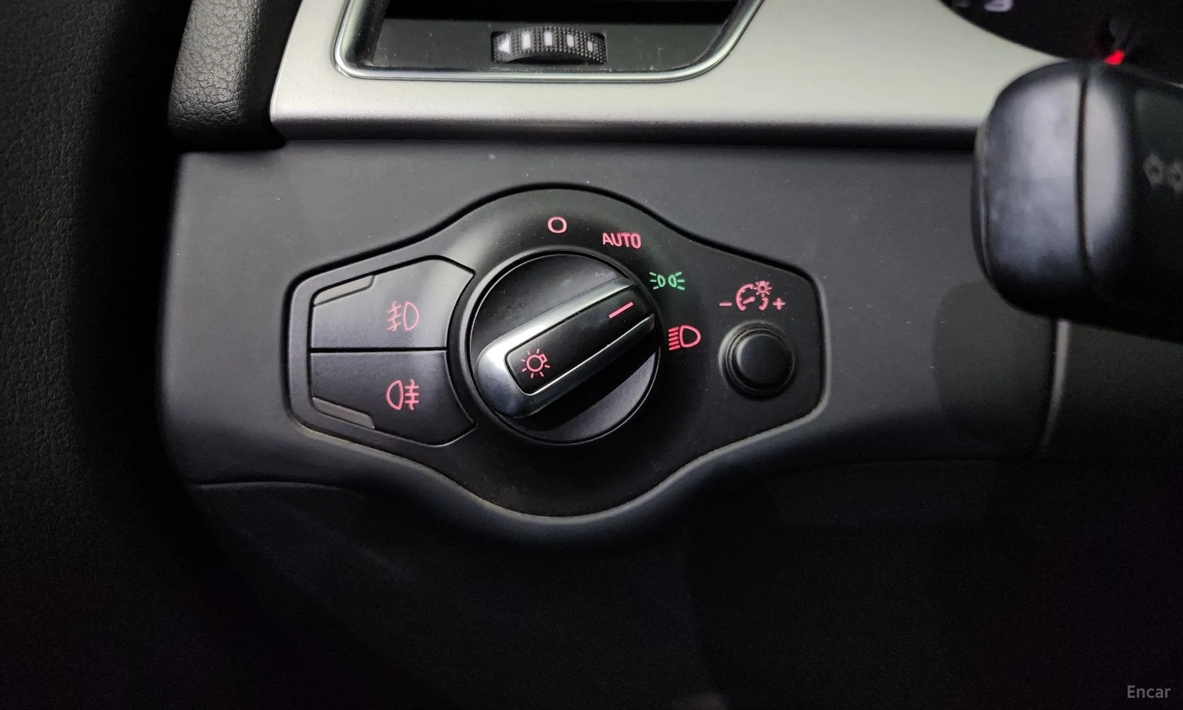 Audi New A4 превью 14