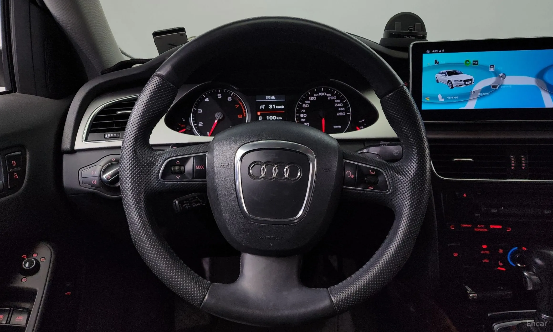 Audi New A4 превью 15