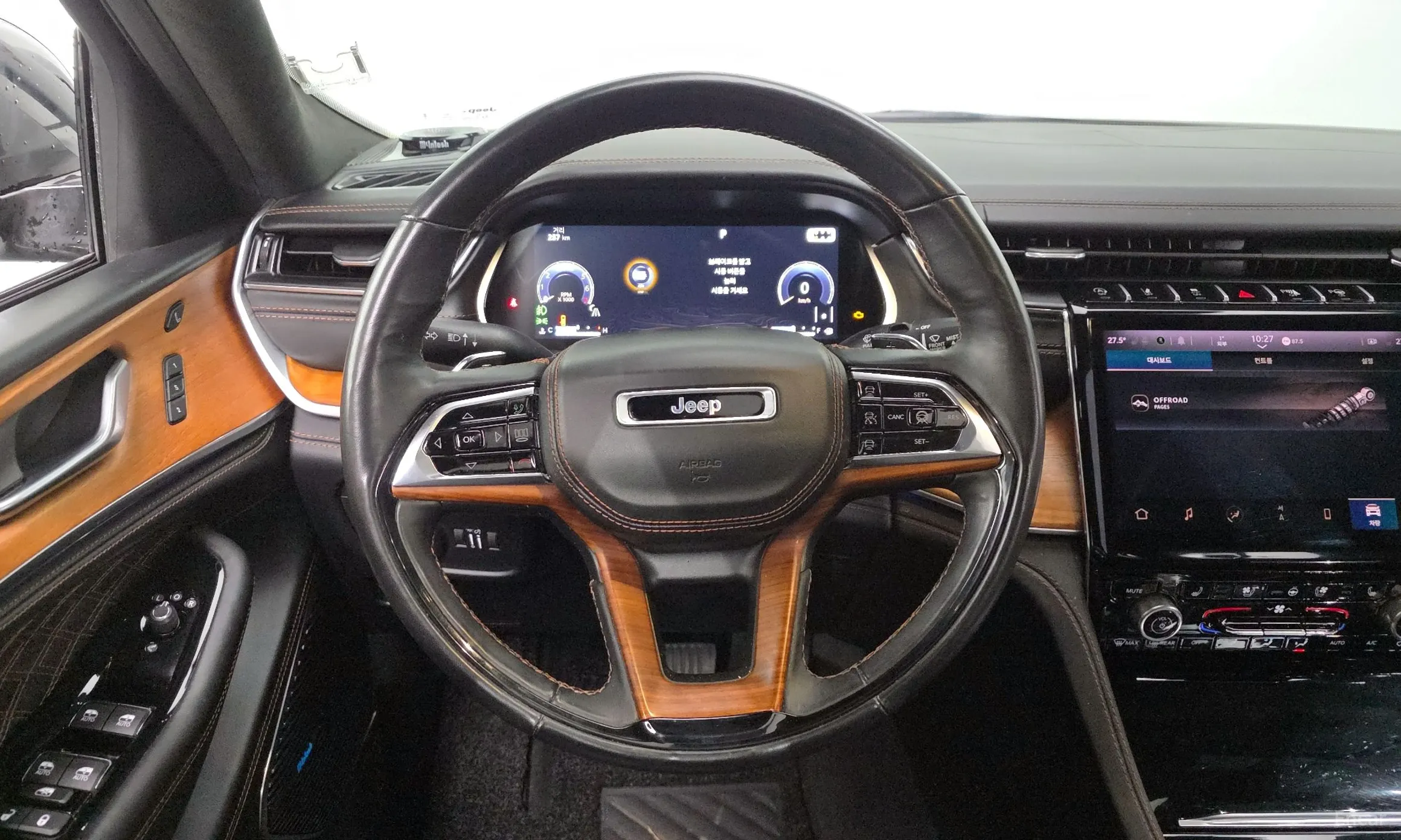 Jeep Grand Cherokee (WL) превью 13