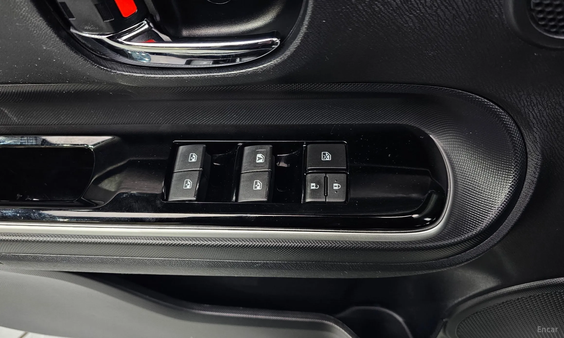 Toyota Prius C превью 19