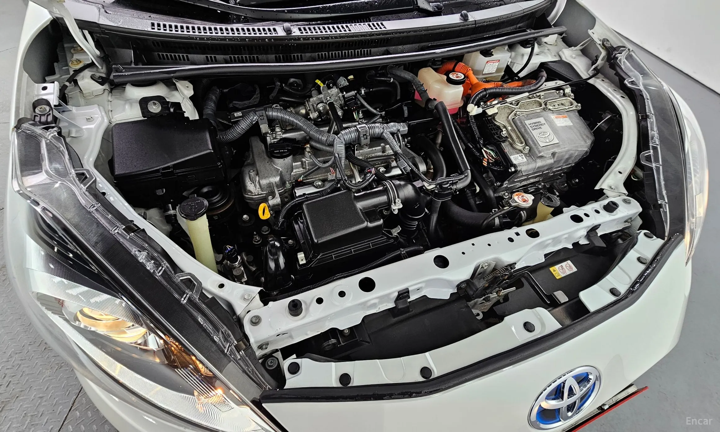 Toyota Prius C превью 6