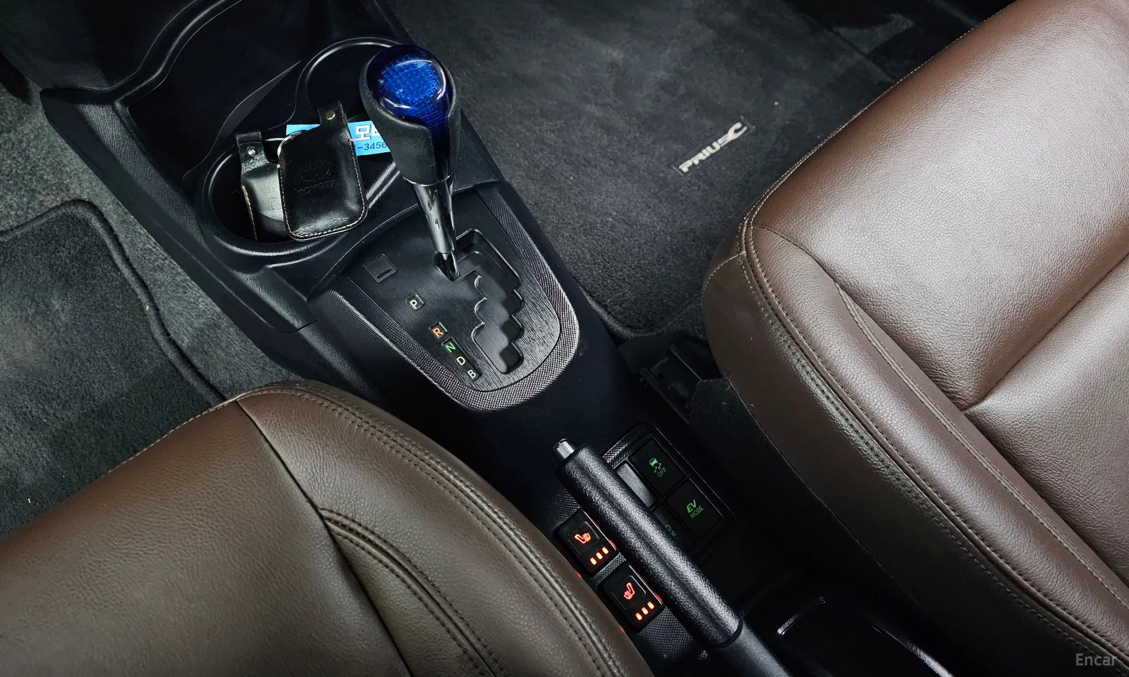 Toyota Prius C превью 9