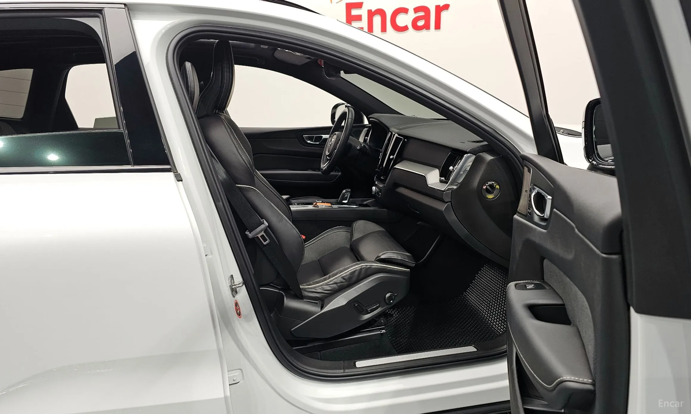 Volvo XC60 Gen 2 превью 10