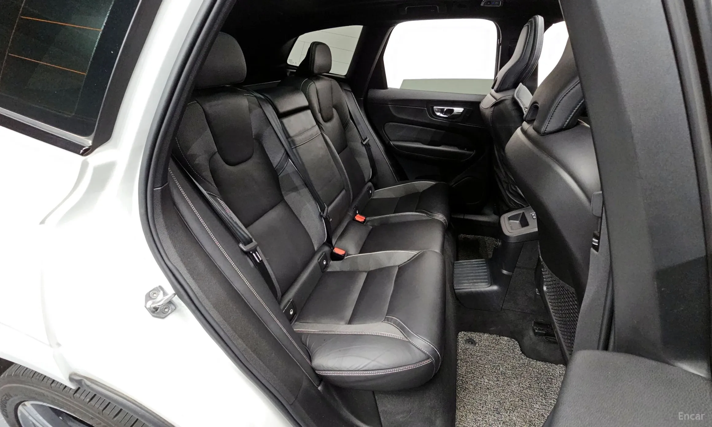 Volvo XC60 Gen 2 превью 12
