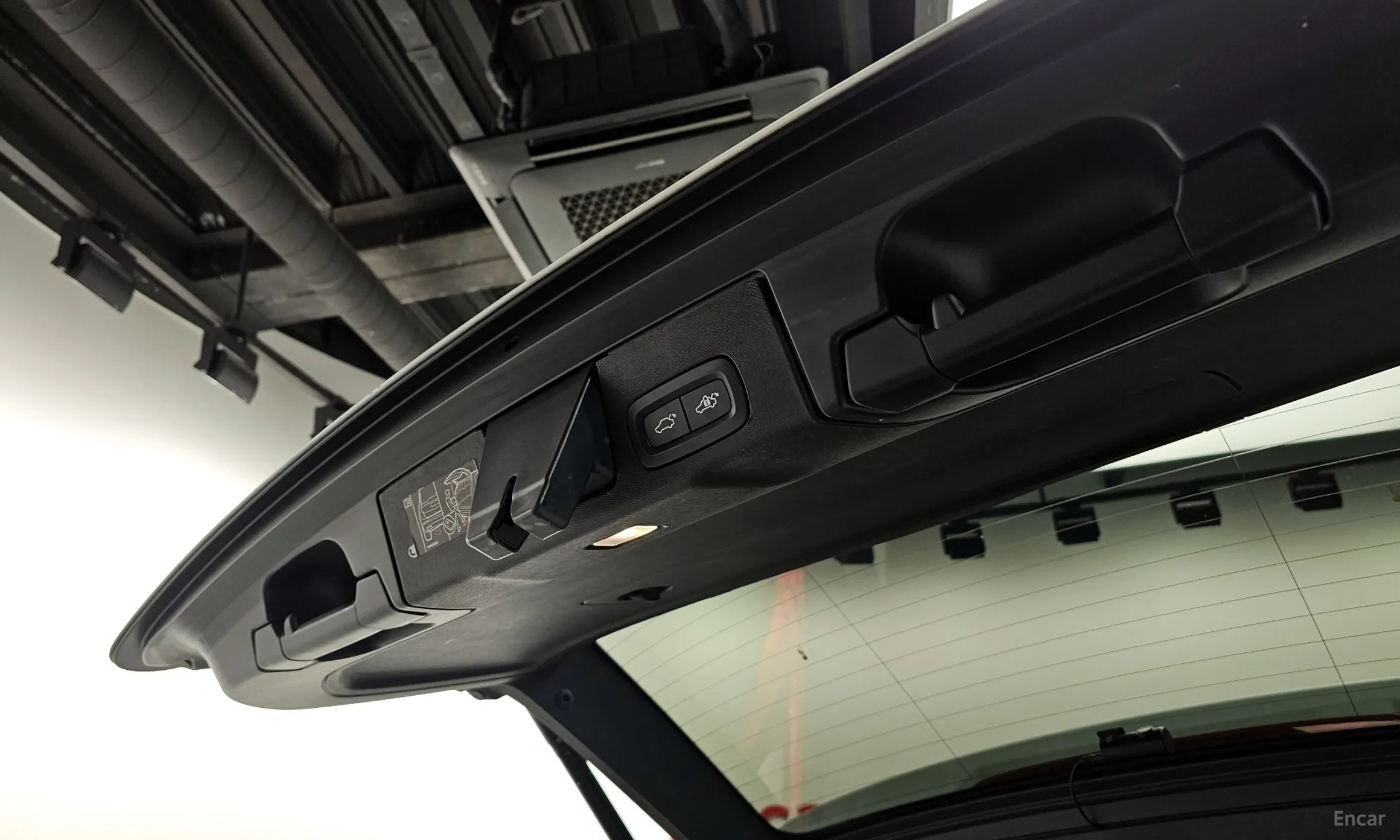 Volvo XC60 Gen 2 превью 20