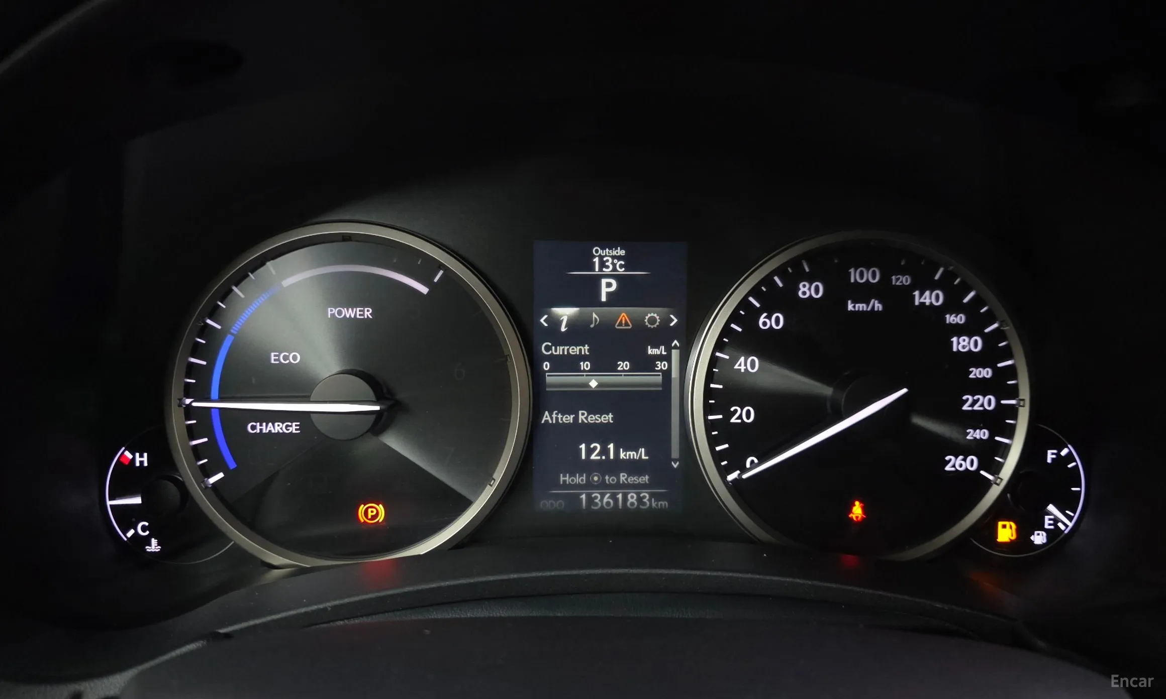 Lexus NX300h превью 8