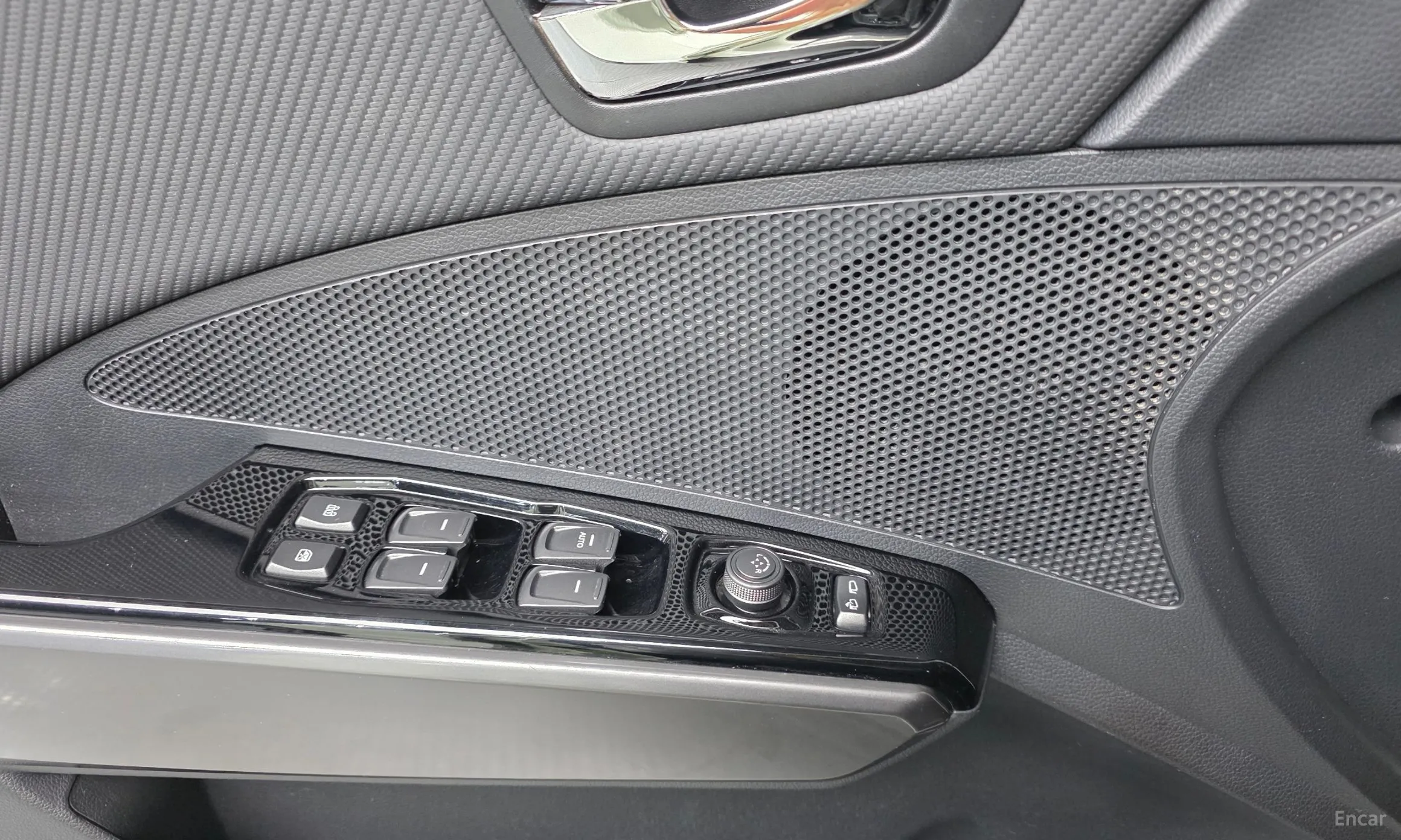 KG Mobility (SsangYong) Berry New Tivoli превью 12