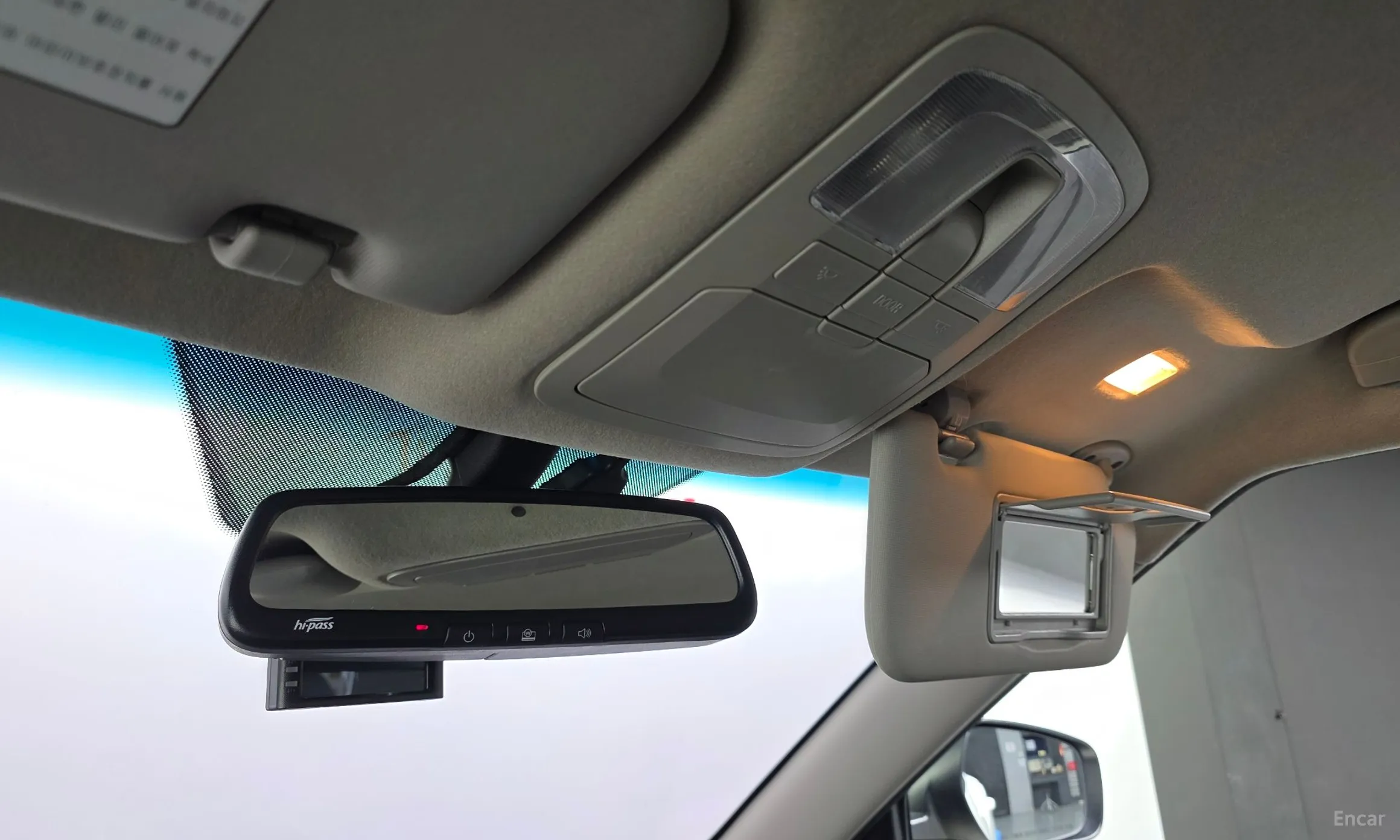 KG Mobility (SsangYong) Berry New Tivoli превью 17