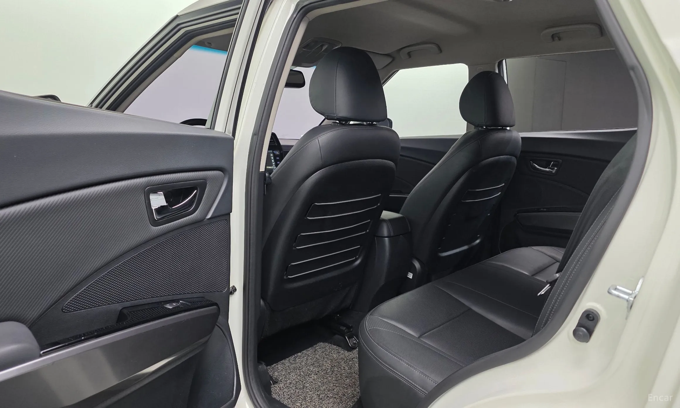 KG Mobility (SsangYong) Berry New Tivoli превью 18