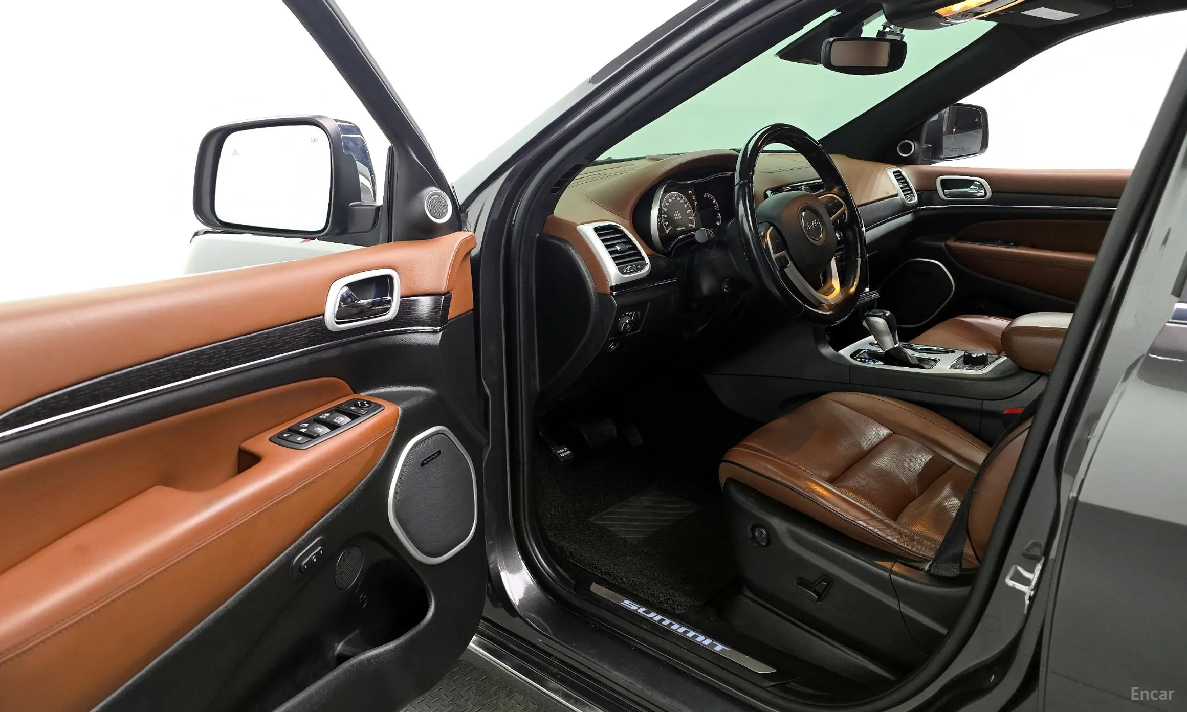Jeep Grand Cherokee превью 10