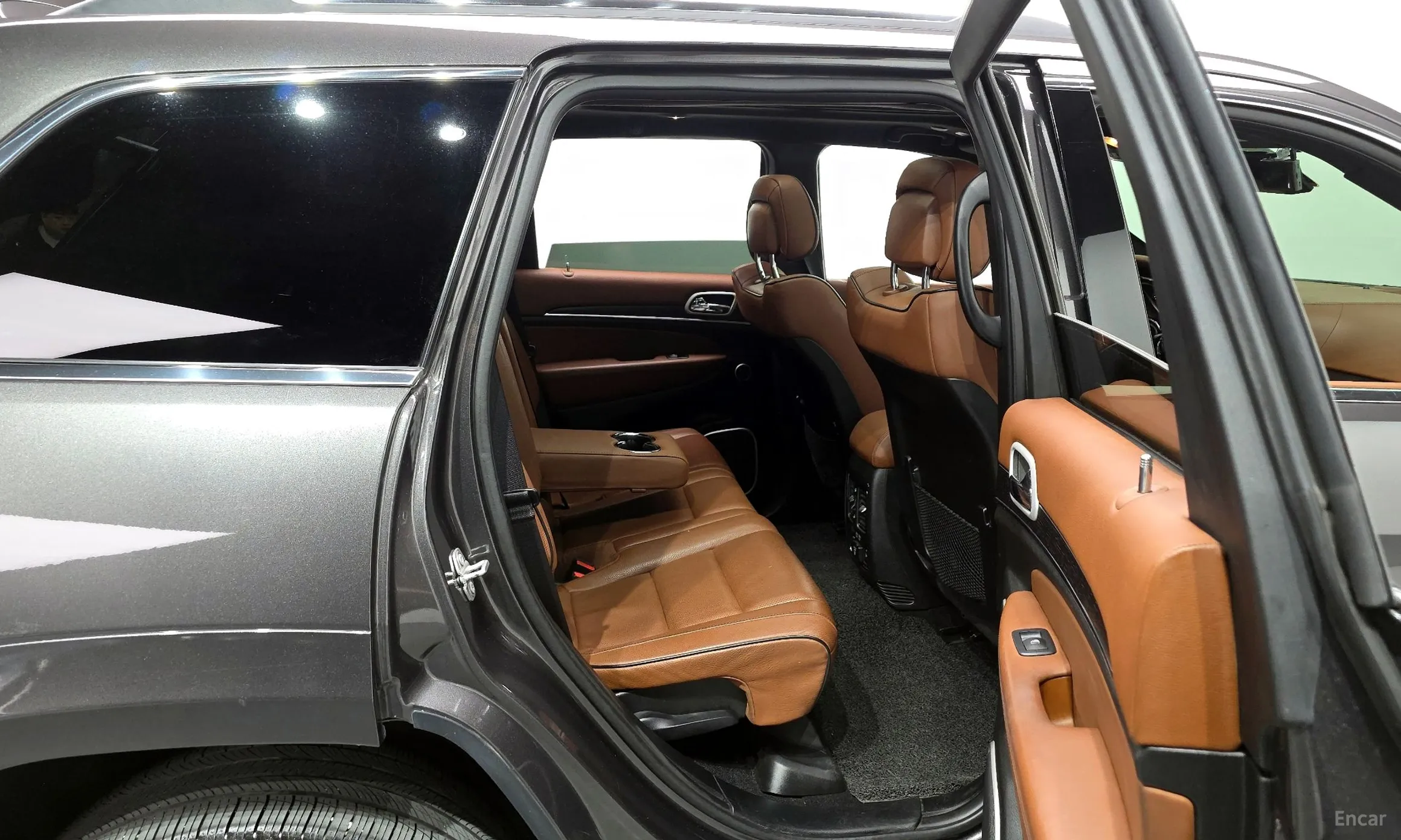 Jeep Grand Cherokee превью 12