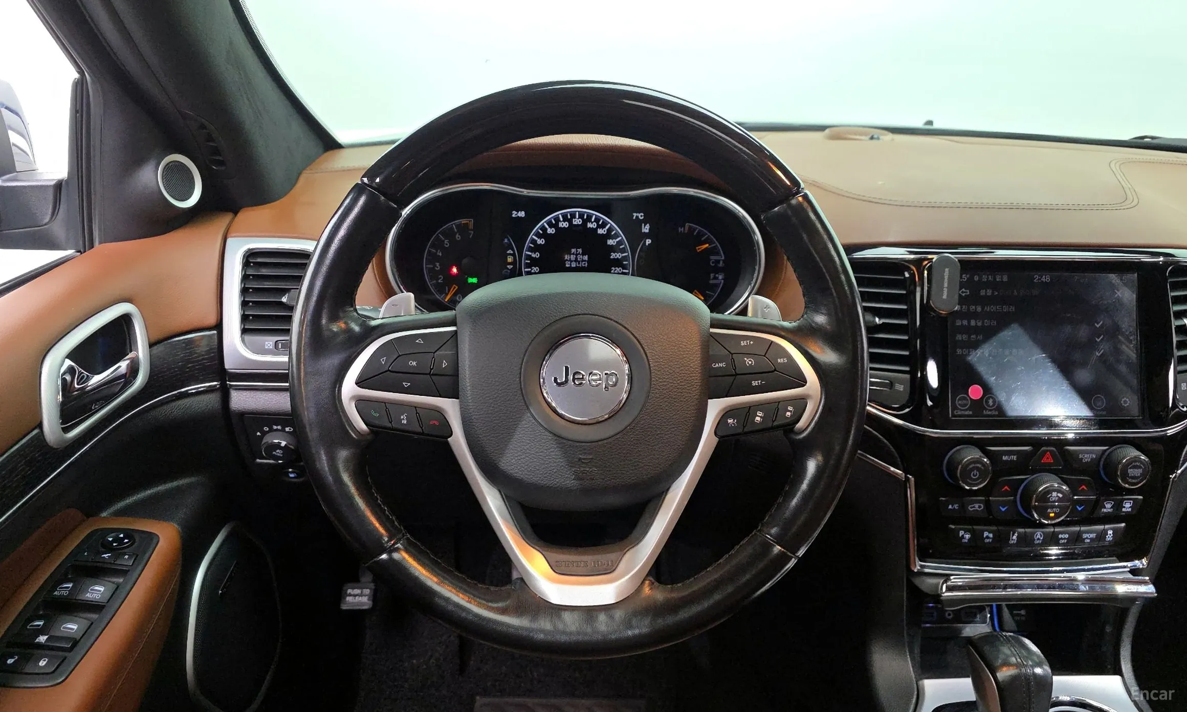 Jeep Grand Cherokee превью 13