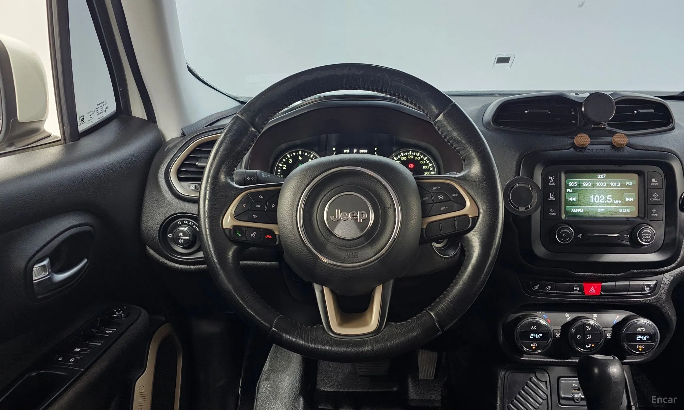 Jeep Renegade превью 14