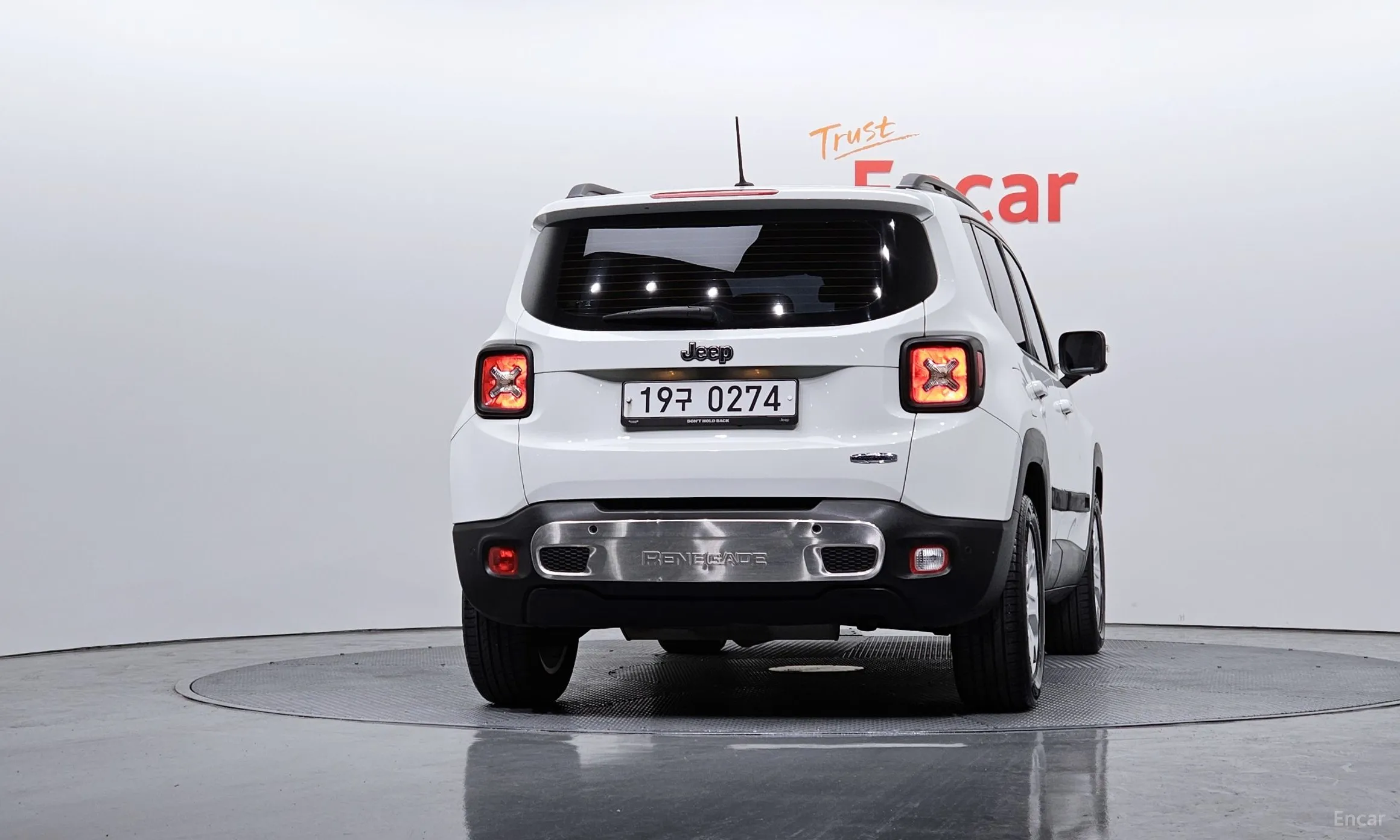 Jeep Renegade превью 4