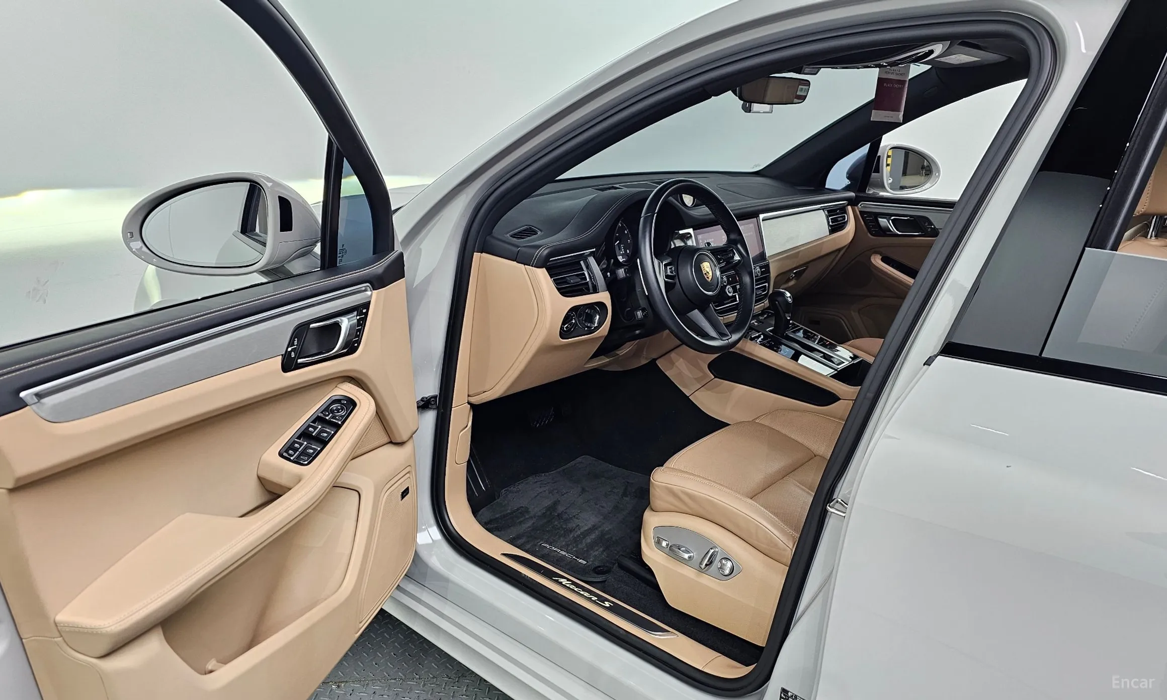 Porsche Macan превью 11