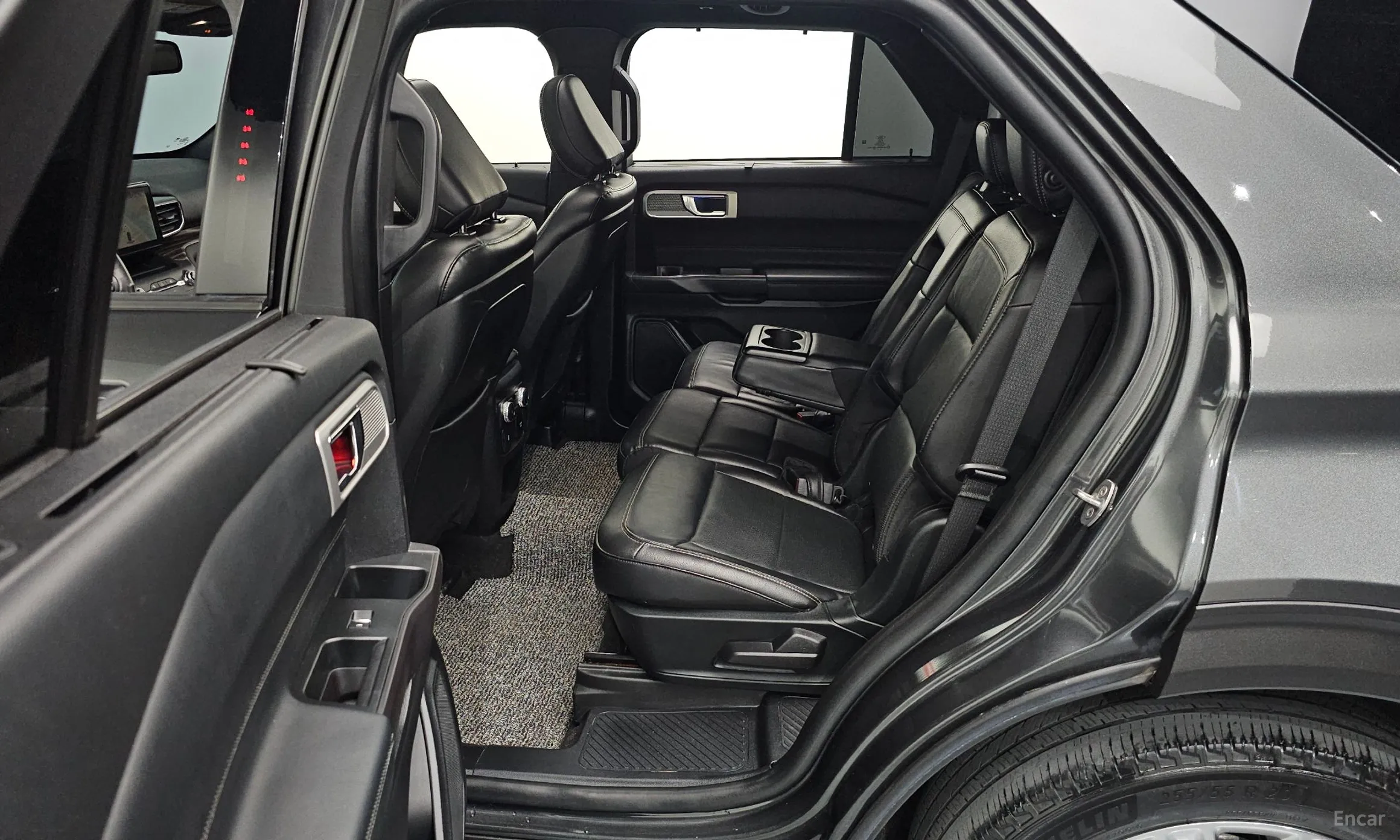 Ford Explorer 6th Generation превью 11