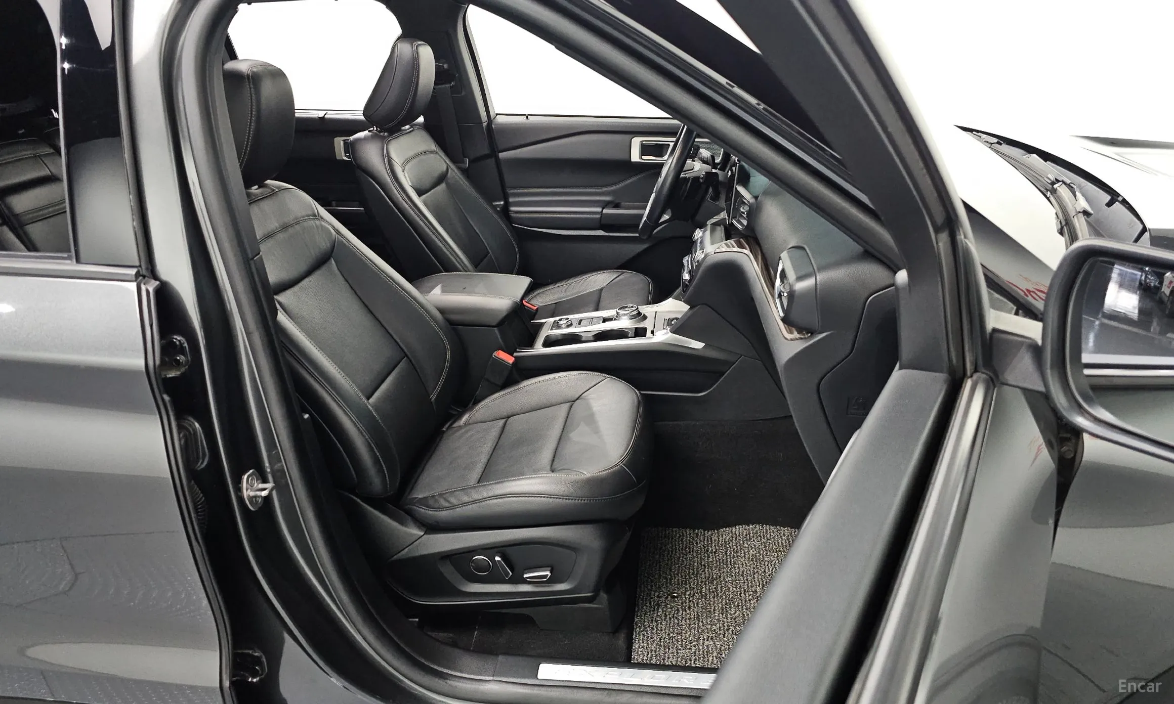 Ford Explorer 6th Generation превью 12