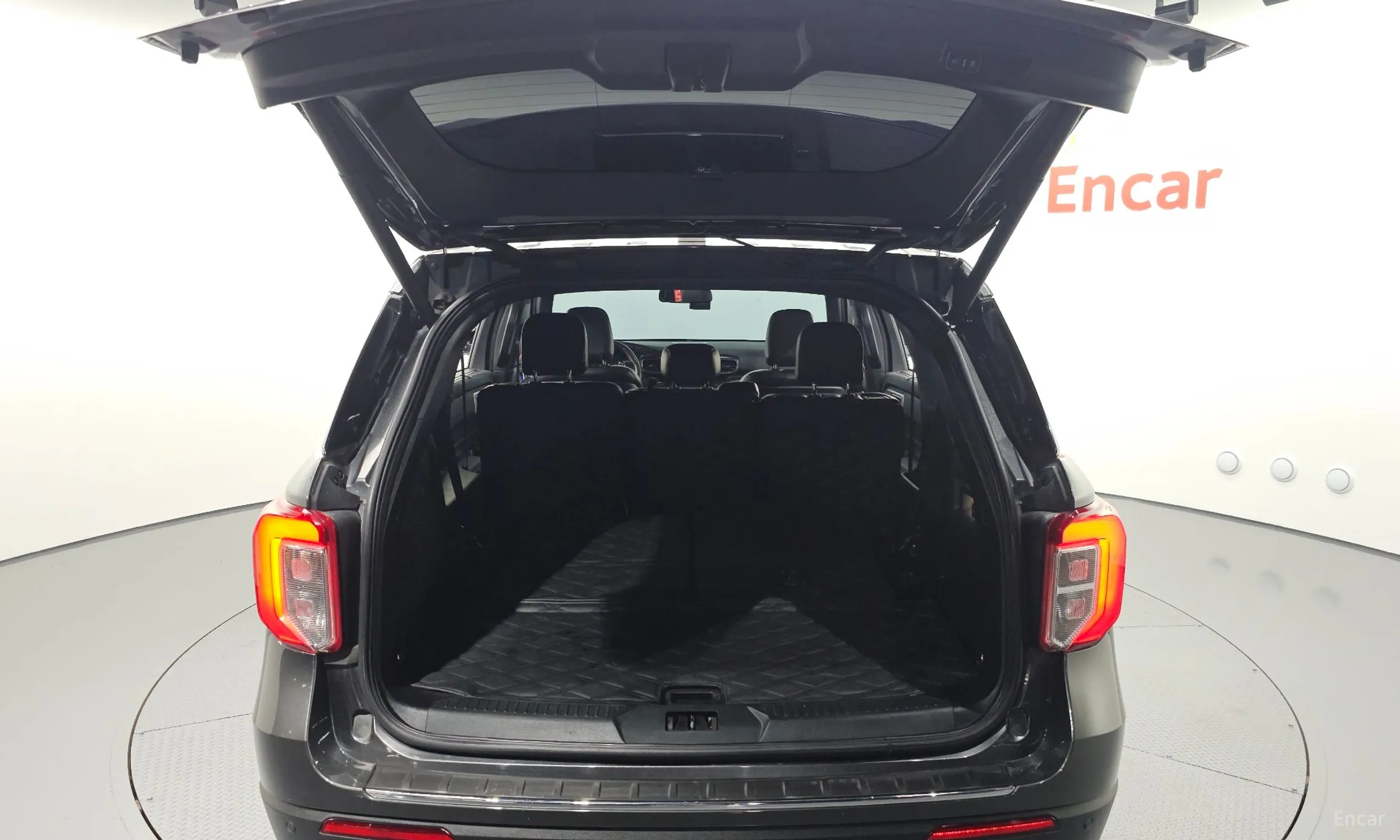 Ford Explorer 6th Generation превью 20
