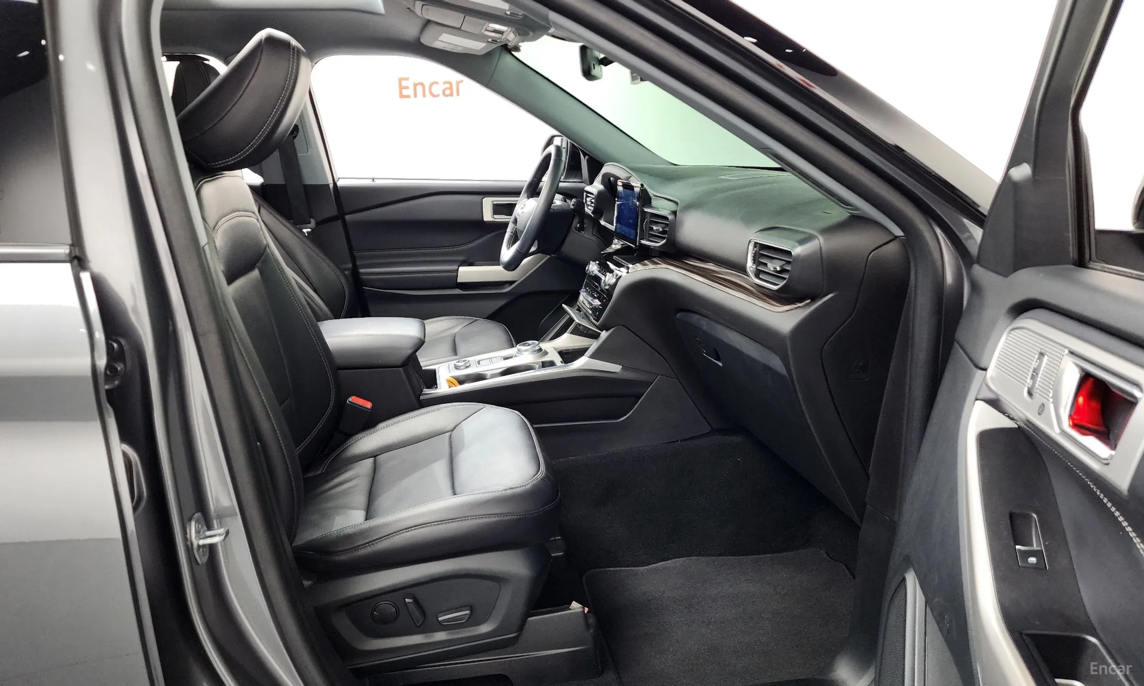 Ford Explorer 6th Generation превью 11