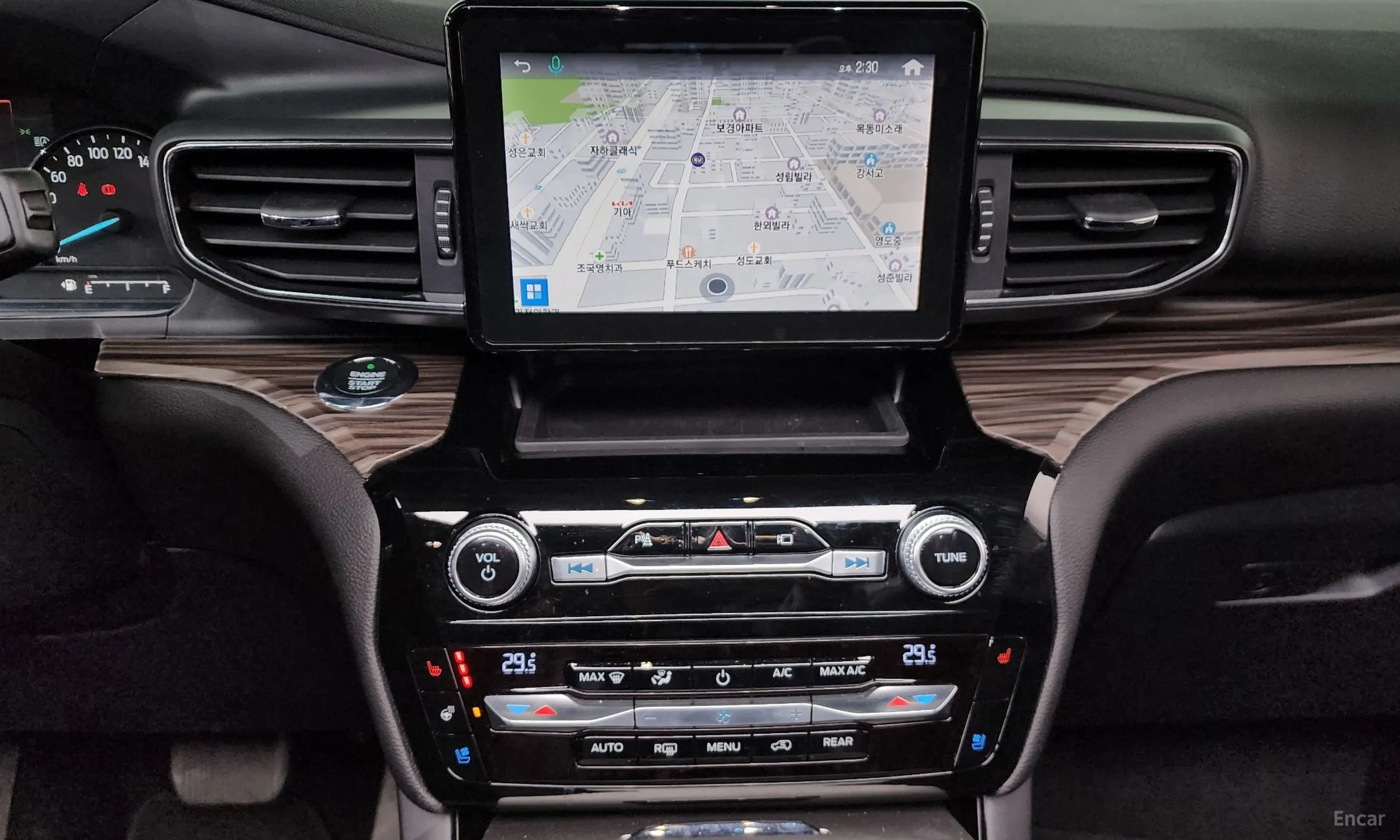 Ford Explorer 6th Generation превью 14