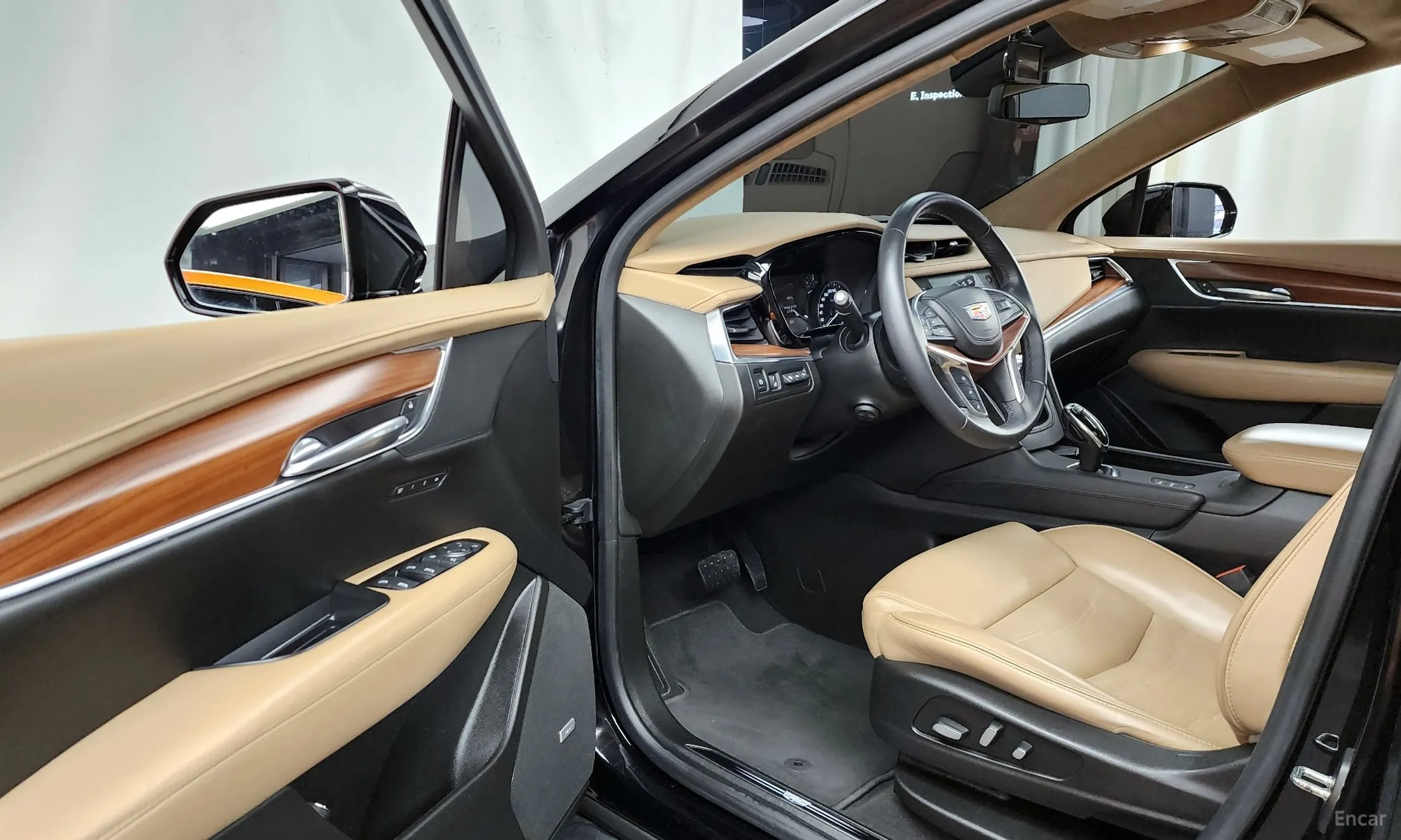 Cadillac XT5 превью 10