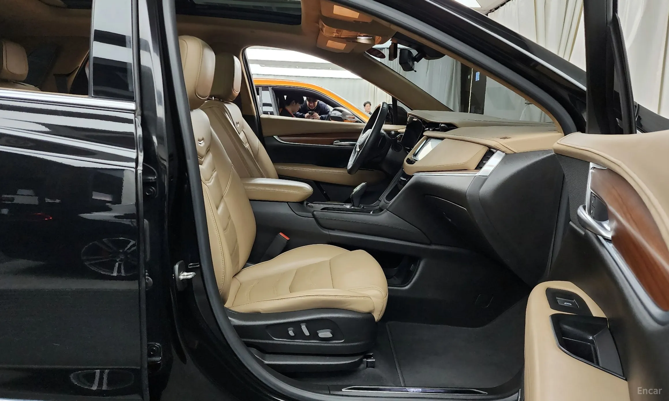 Cadillac XT5 превью 11