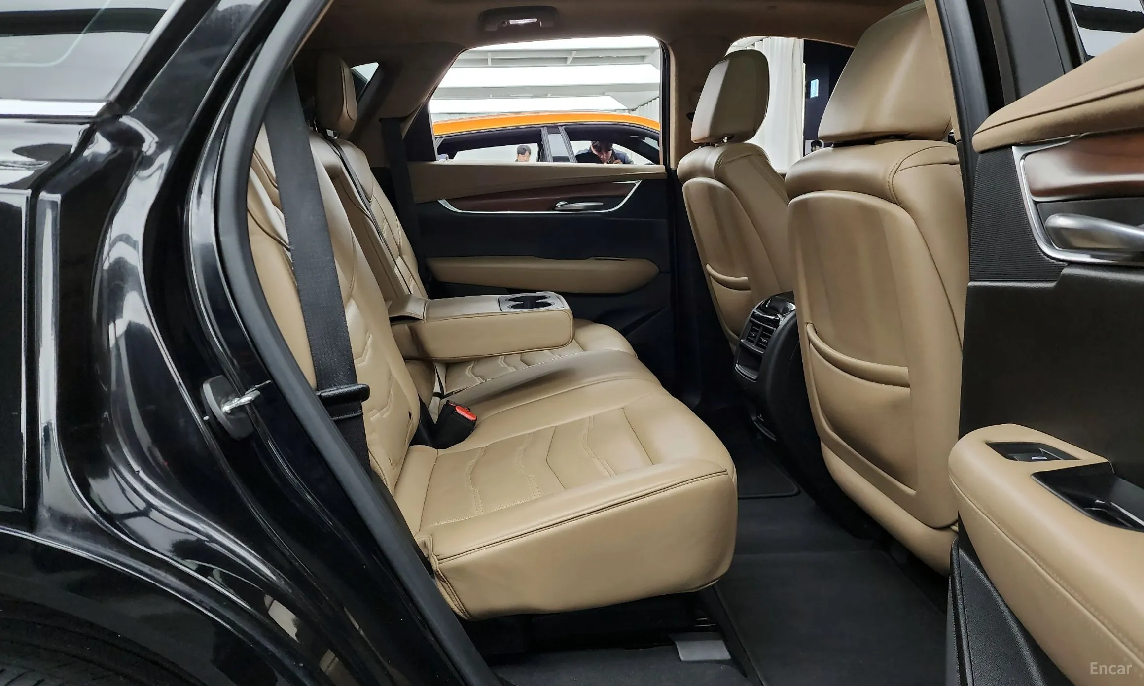 Cadillac XT5 превью 12